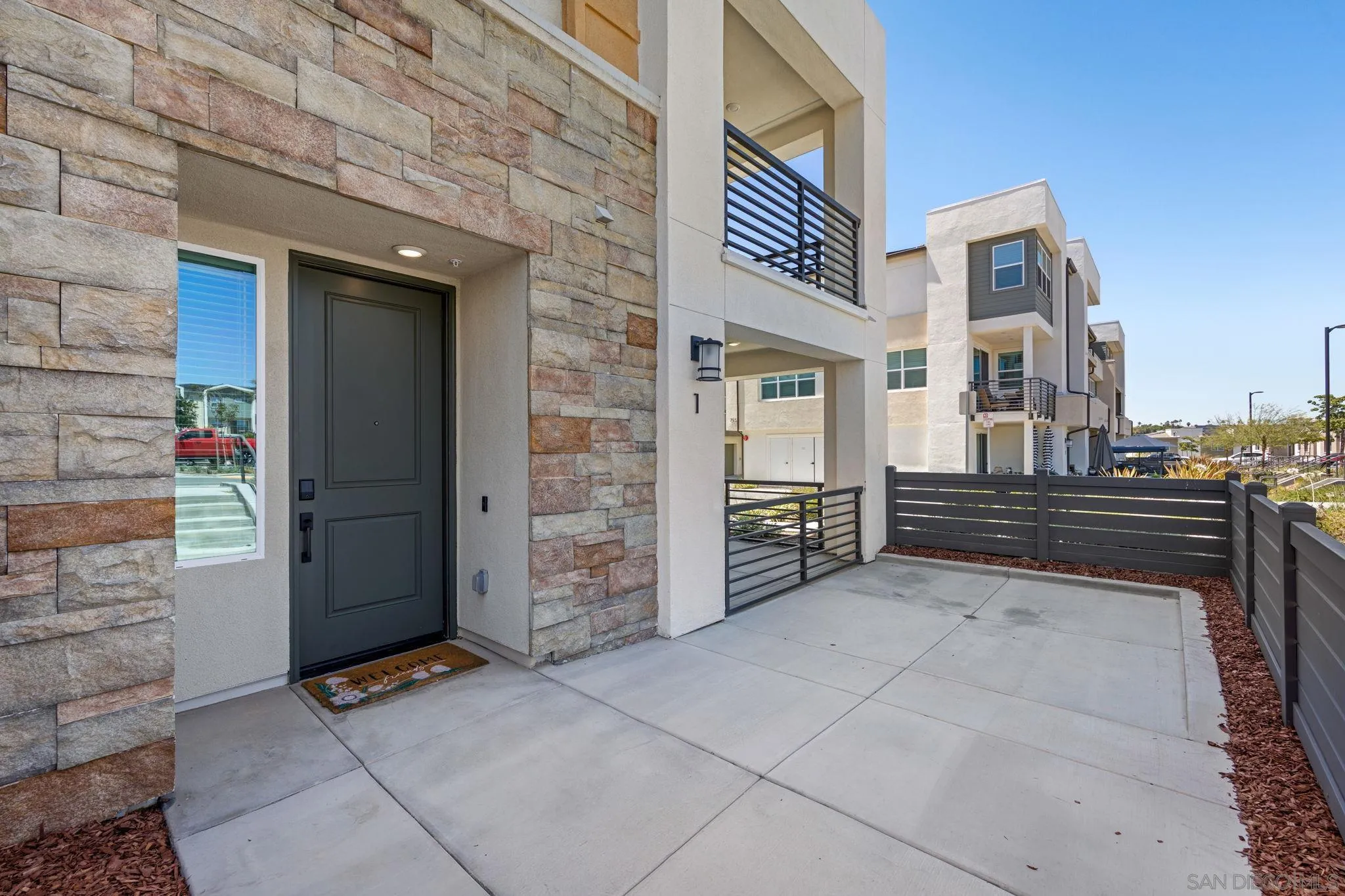 Photo #2: 260015638 Listing: Photo #2