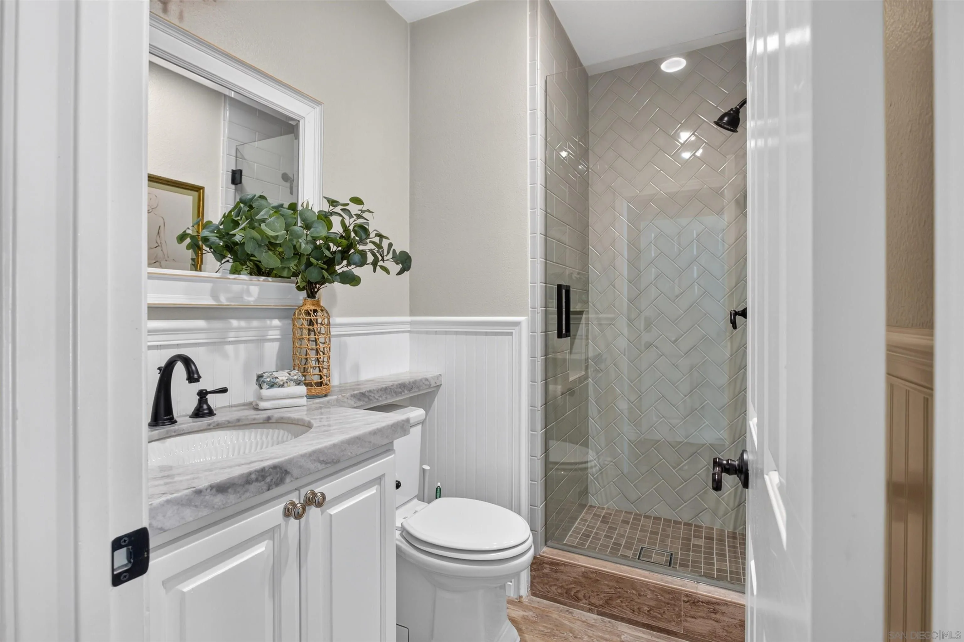https://cdn.realtyfeed.com/cdn/127/260015642/5f0c30e7efe6b11cd36d7f175d4f8d06.webp