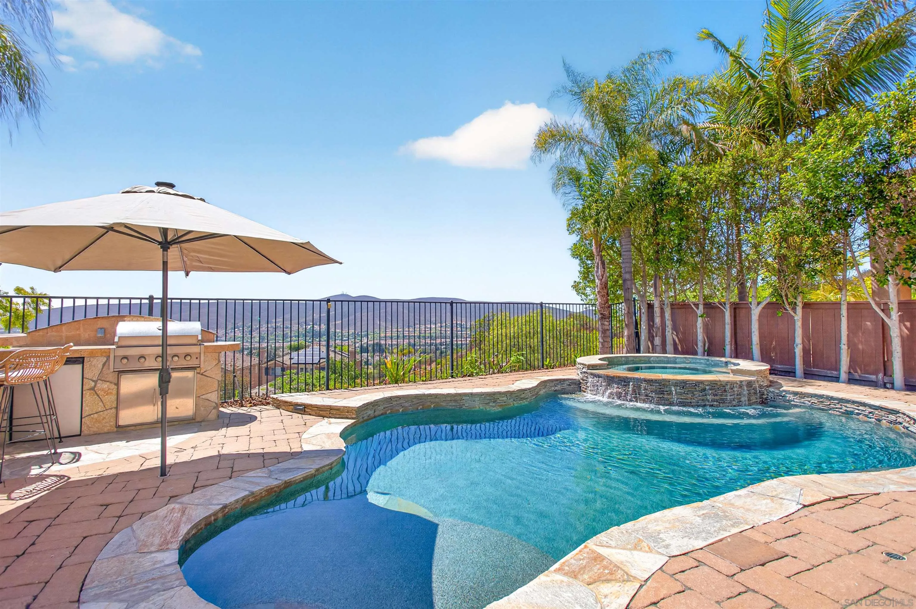 https://cdn.realtyfeed.com/cdn/127/260015642/c85da67cb492179abc7220b211bc45ce.webp
