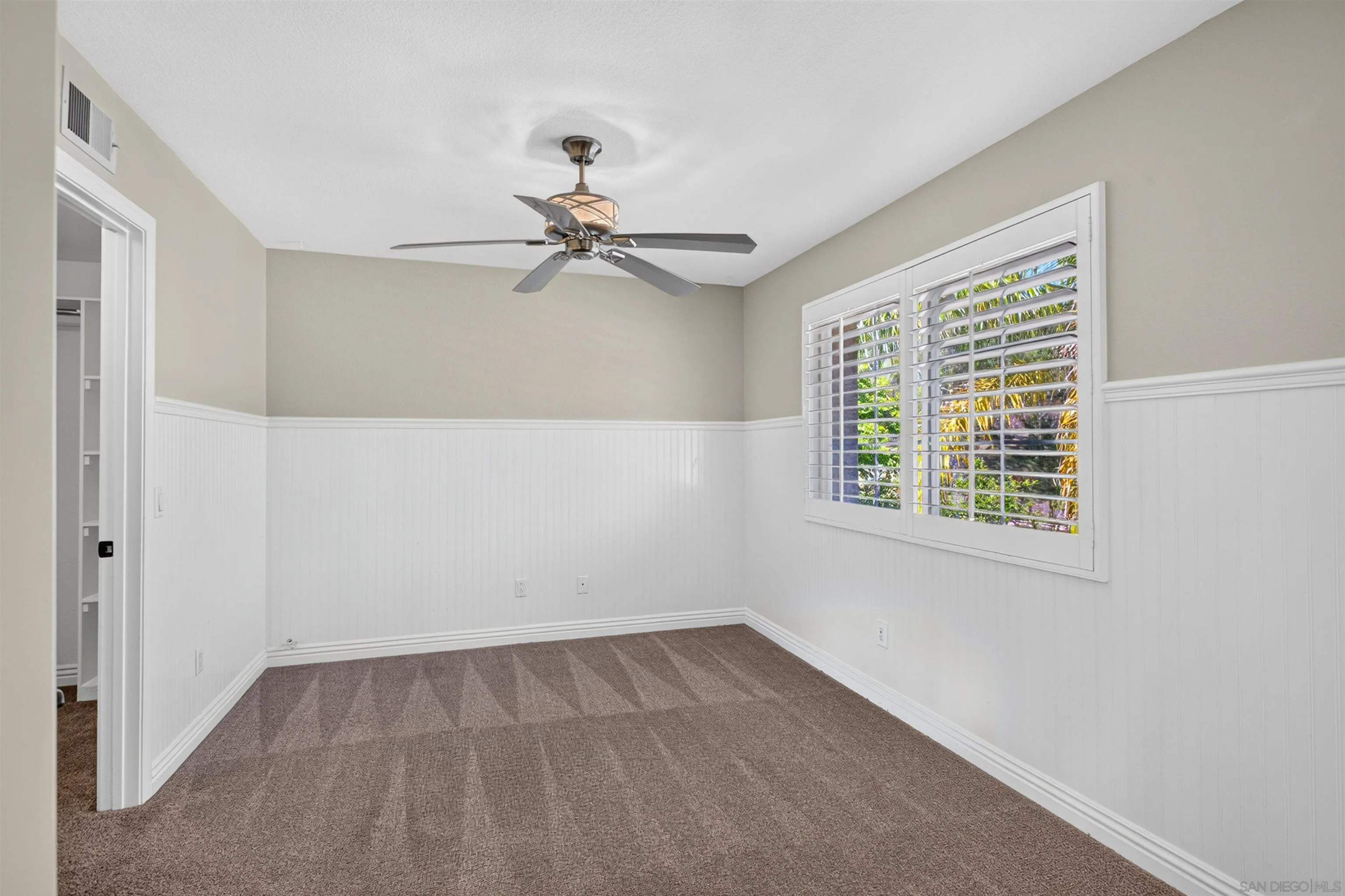 https://cdn.realtyfeed.com/cdn/127/260015642/dda9799b4c1458109d56a9078c9a77e8.webp