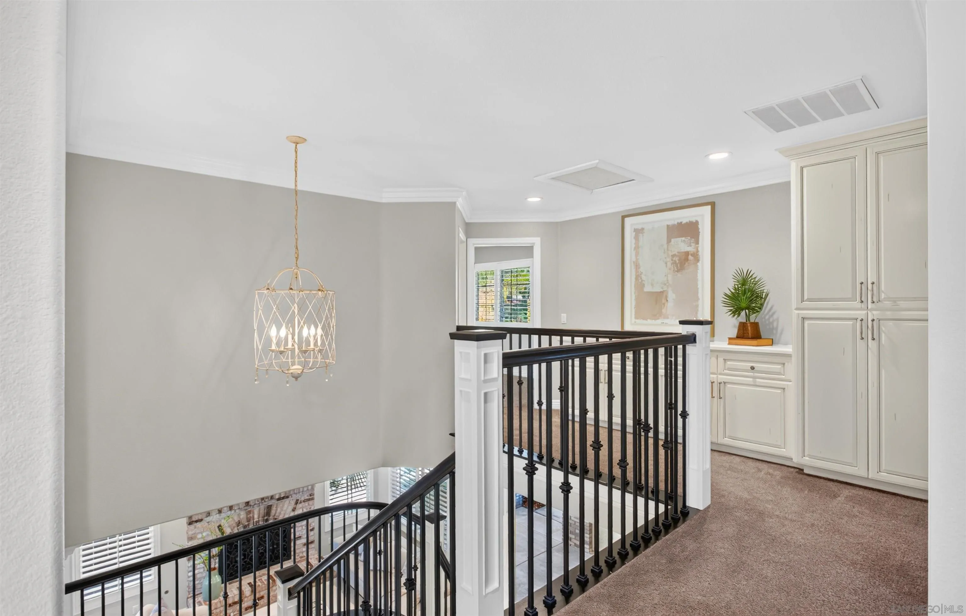 https://cdn.realtyfeed.com/cdn/127/260015642/f9fa6ba2de4f493816f696a85d7f9ef5.webp