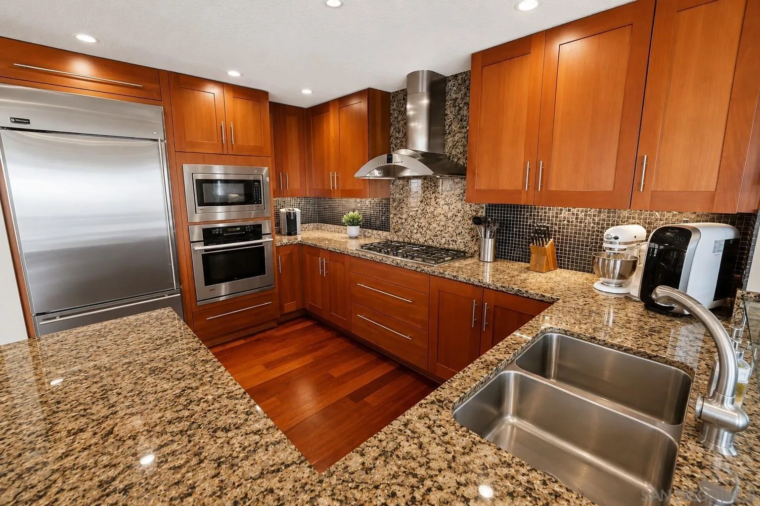 Photo #8: 260015643 Listing: Photo #8