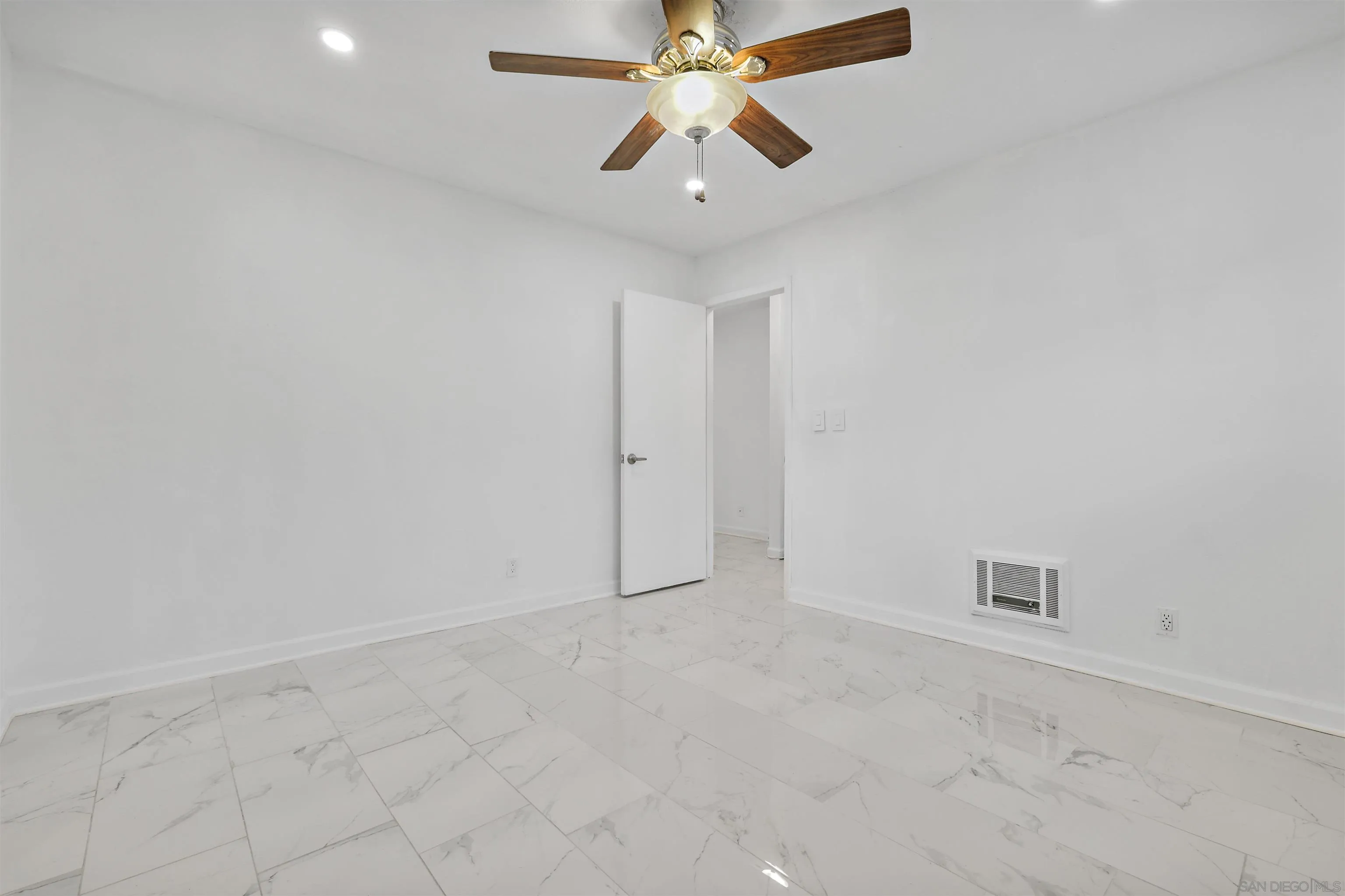 https://cdn.realtyfeed.com/cdn/127/260015644/0a3c9bbca395994d2b4246f01f7f9ef3.webp