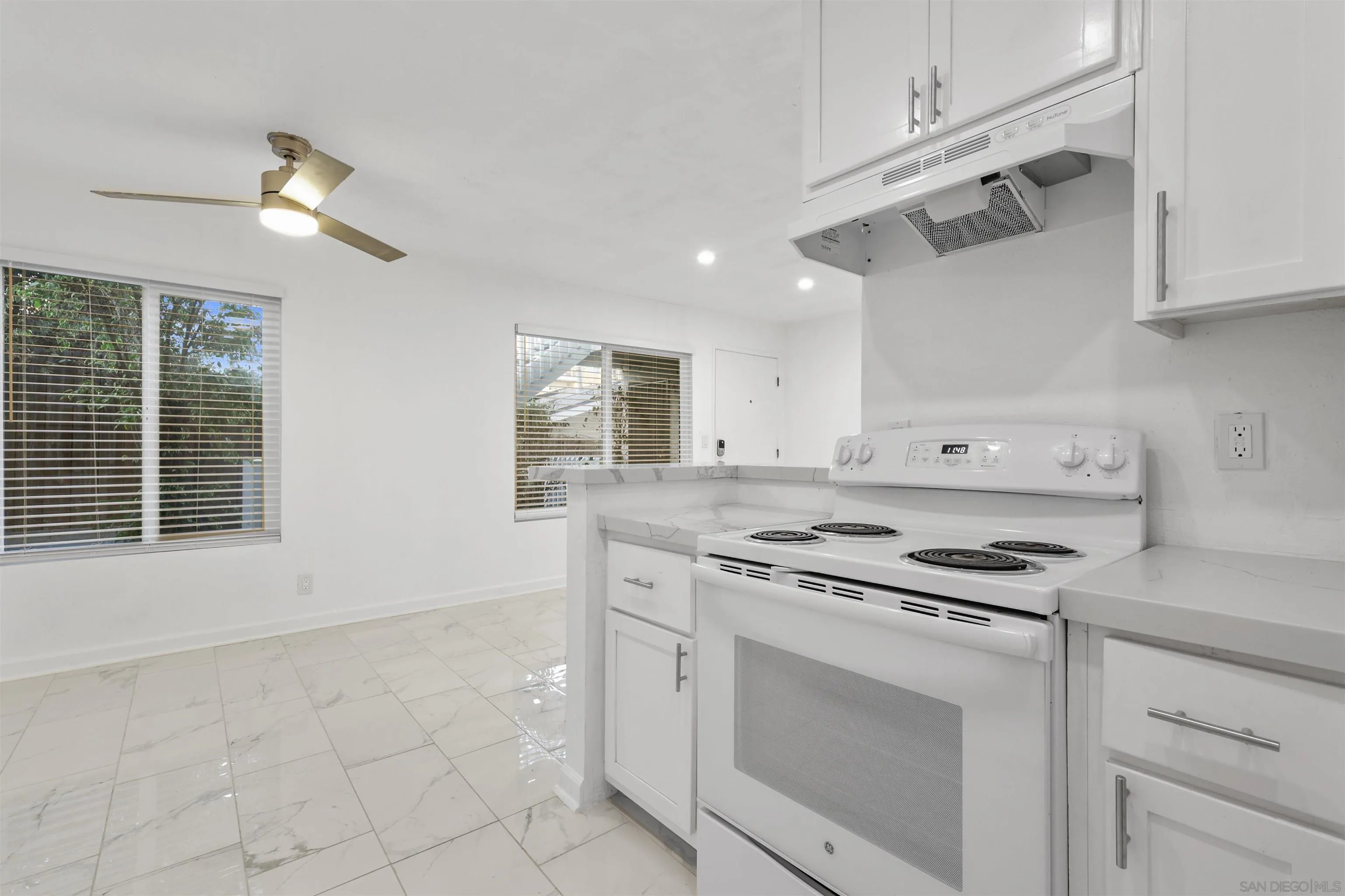 https://cdn.realtyfeed.com/cdn/127/260015644/9b429ba79783fa4c39cb7d2ebae8a3e5.webp