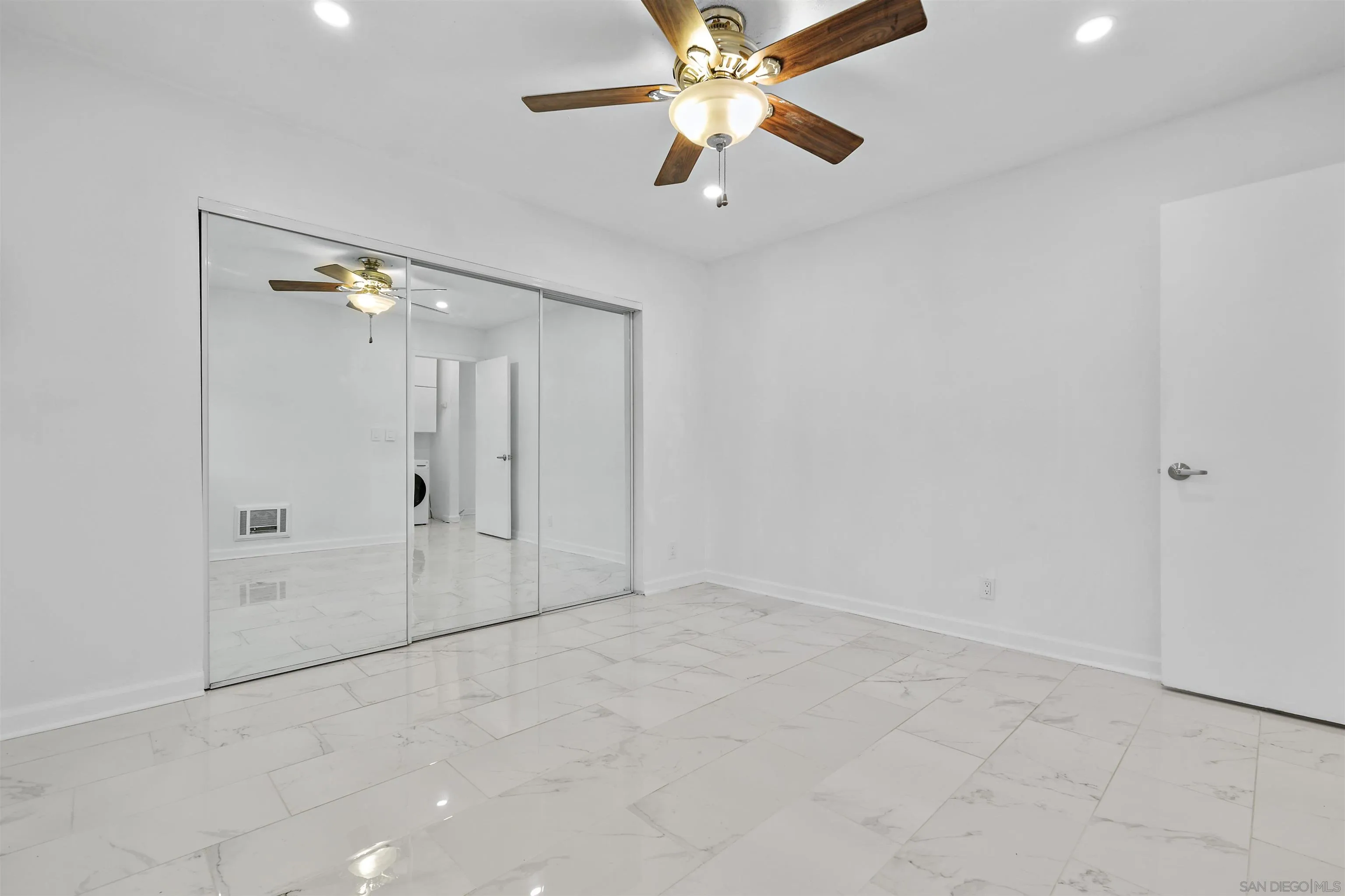 https://cdn.realtyfeed.com/cdn/127/260015644/e7f35c15c5bd7fddc88822ca7abe1541.webp