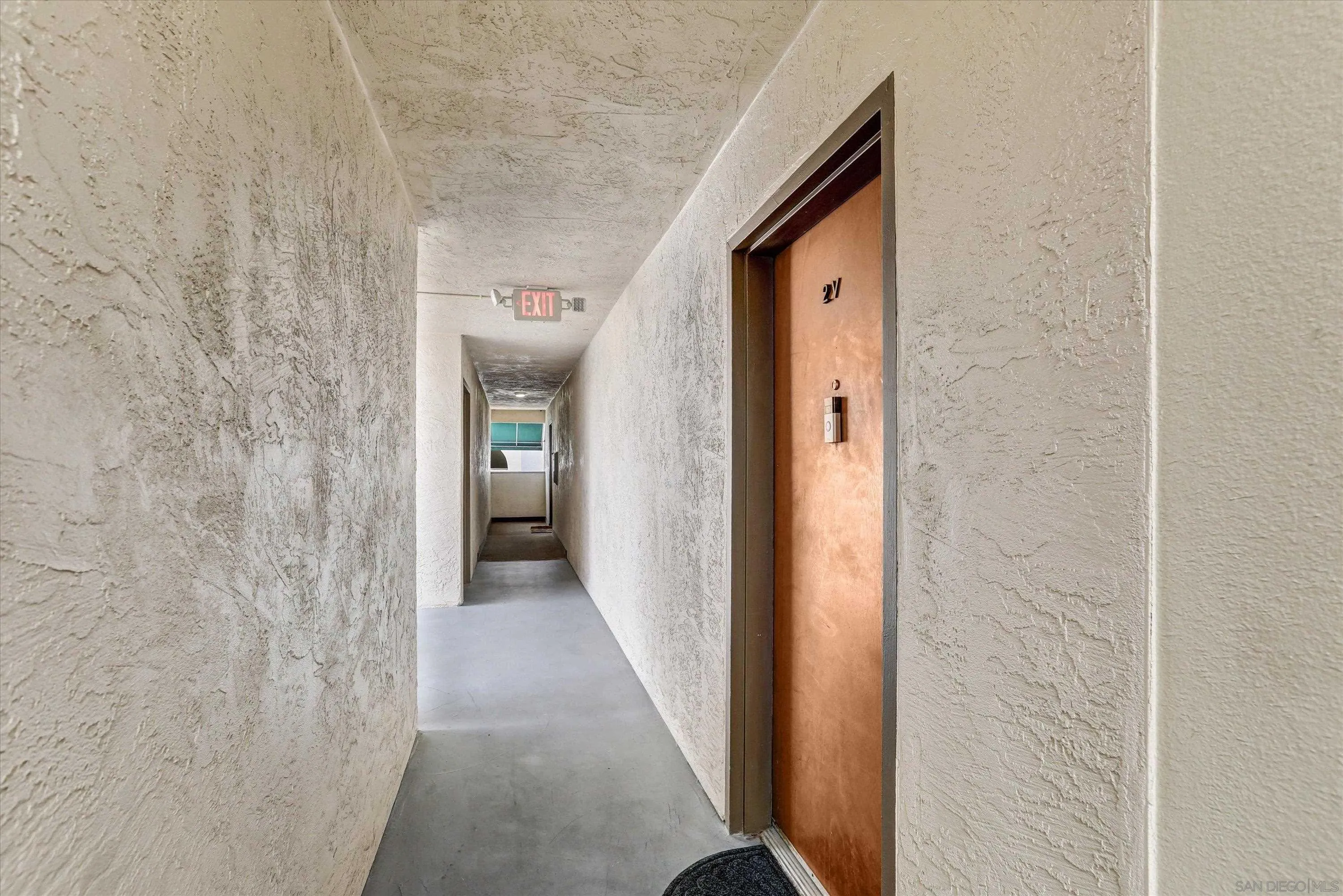Photo #4: 260015645 Listing: Photo #4