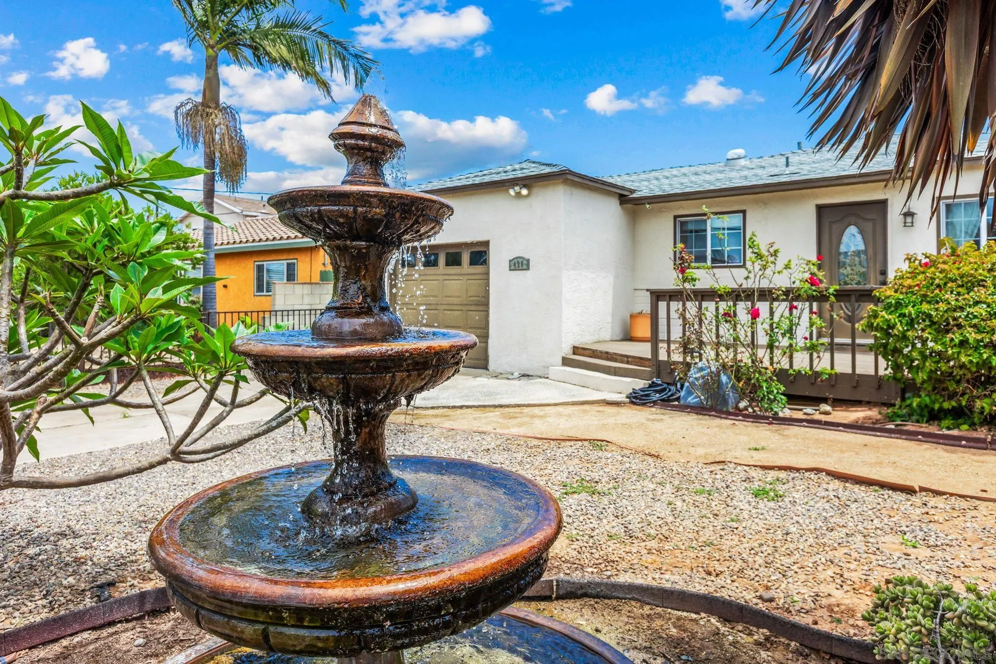 https://cdn.realtyfeed.com/cdn/127/260015647/02272aebc49aaed582228a1781c7126c.webp