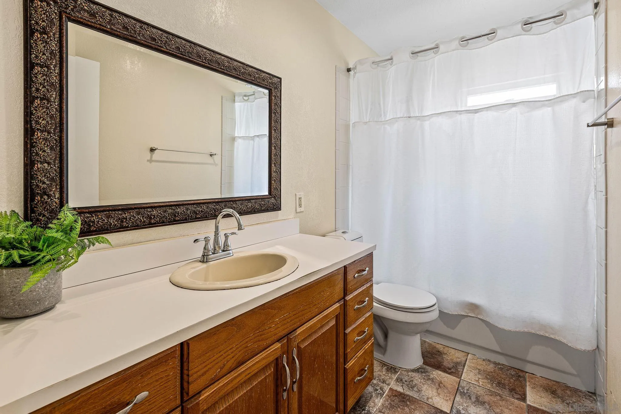https://cdn.realtyfeed.com/cdn/127/260015647/b3fb9d27ddb1cbeb6950a7ca6838b0b0.webp