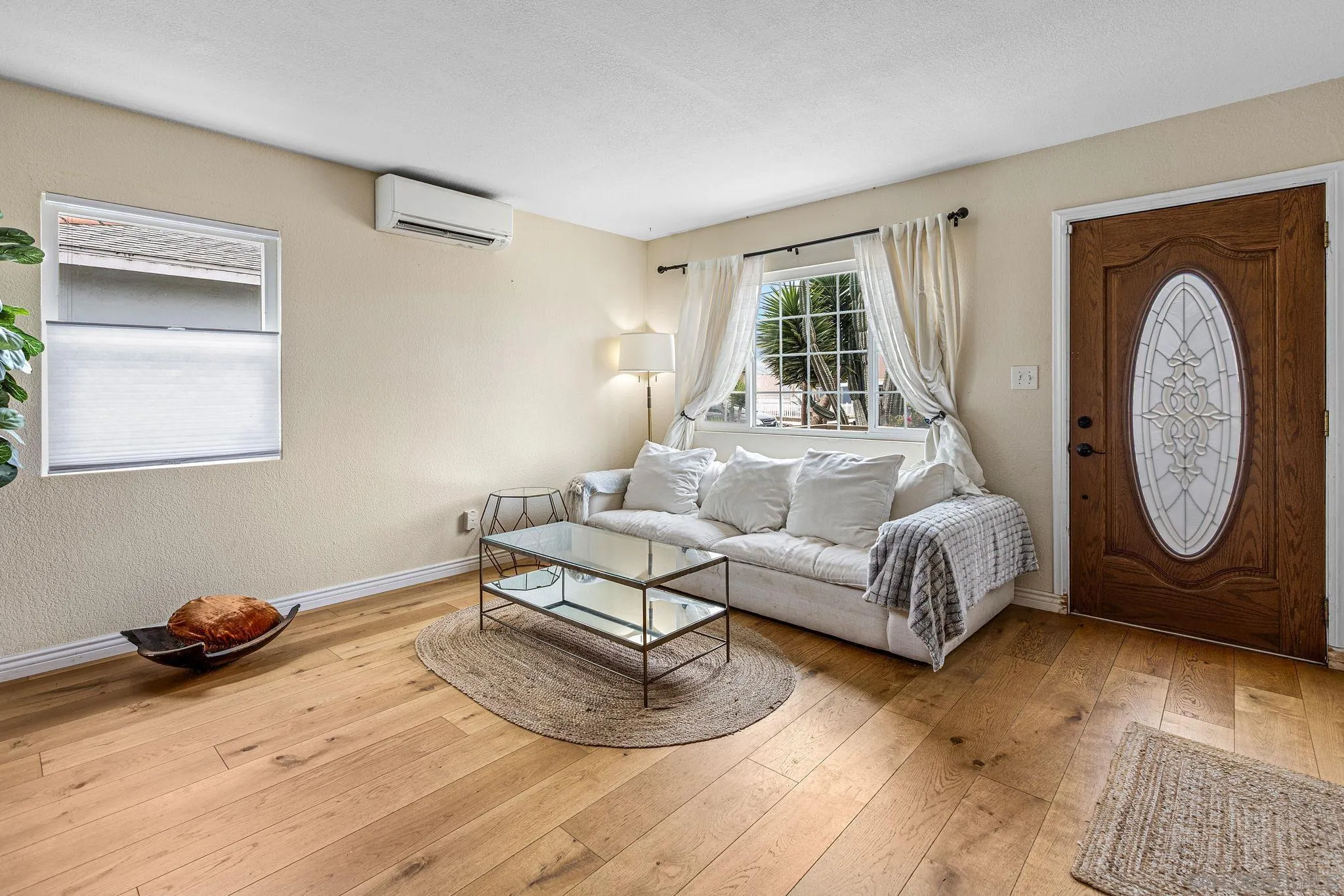 https://cdn.realtyfeed.com/cdn/127/260015647/f290a69a8ab1a5c7da868d79e76e16eb.webp