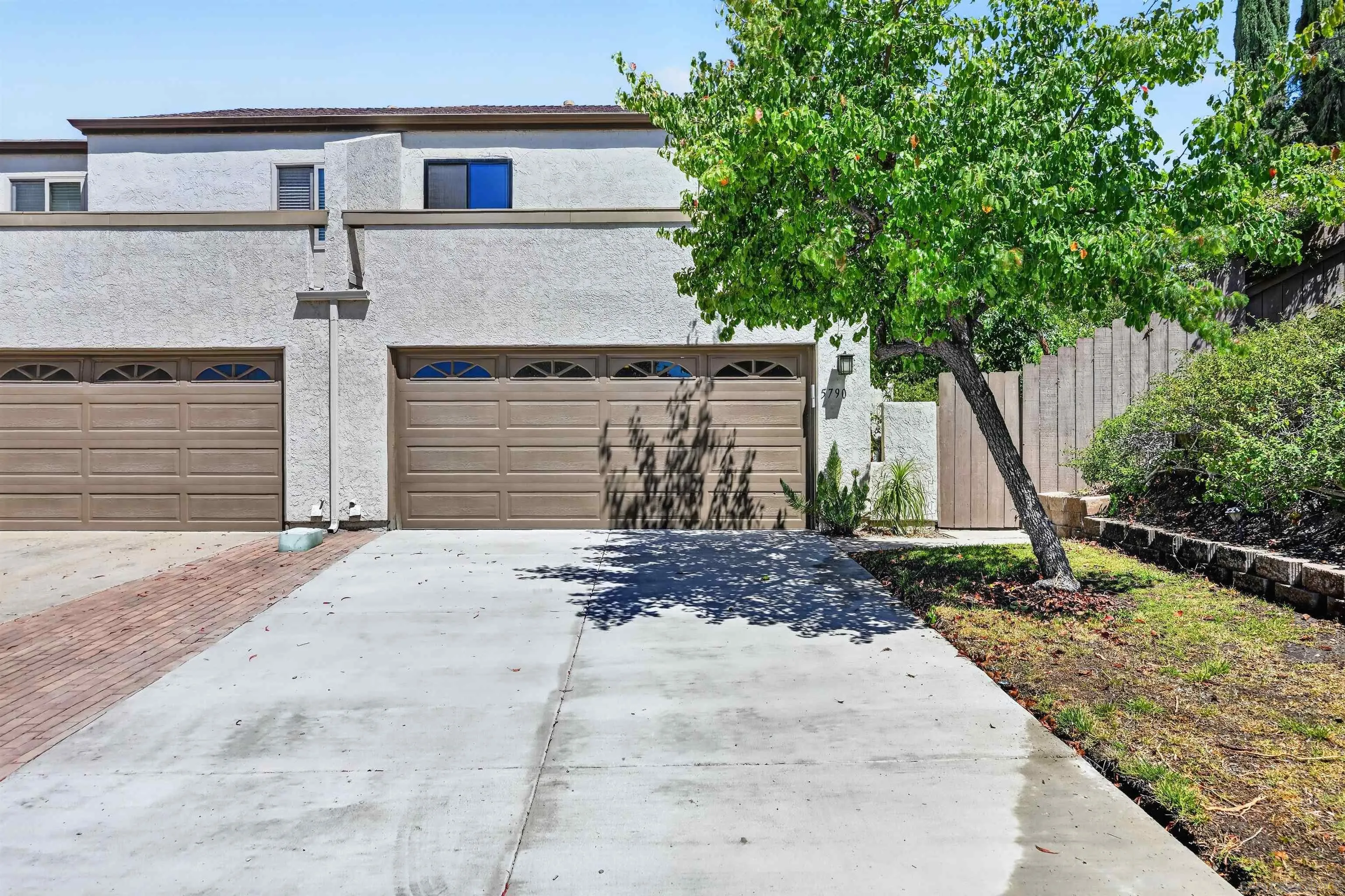https://cdn.realtyfeed.com/cdn/127/260015648/0fb31645b393a40ff9843e6393c6138c.webp