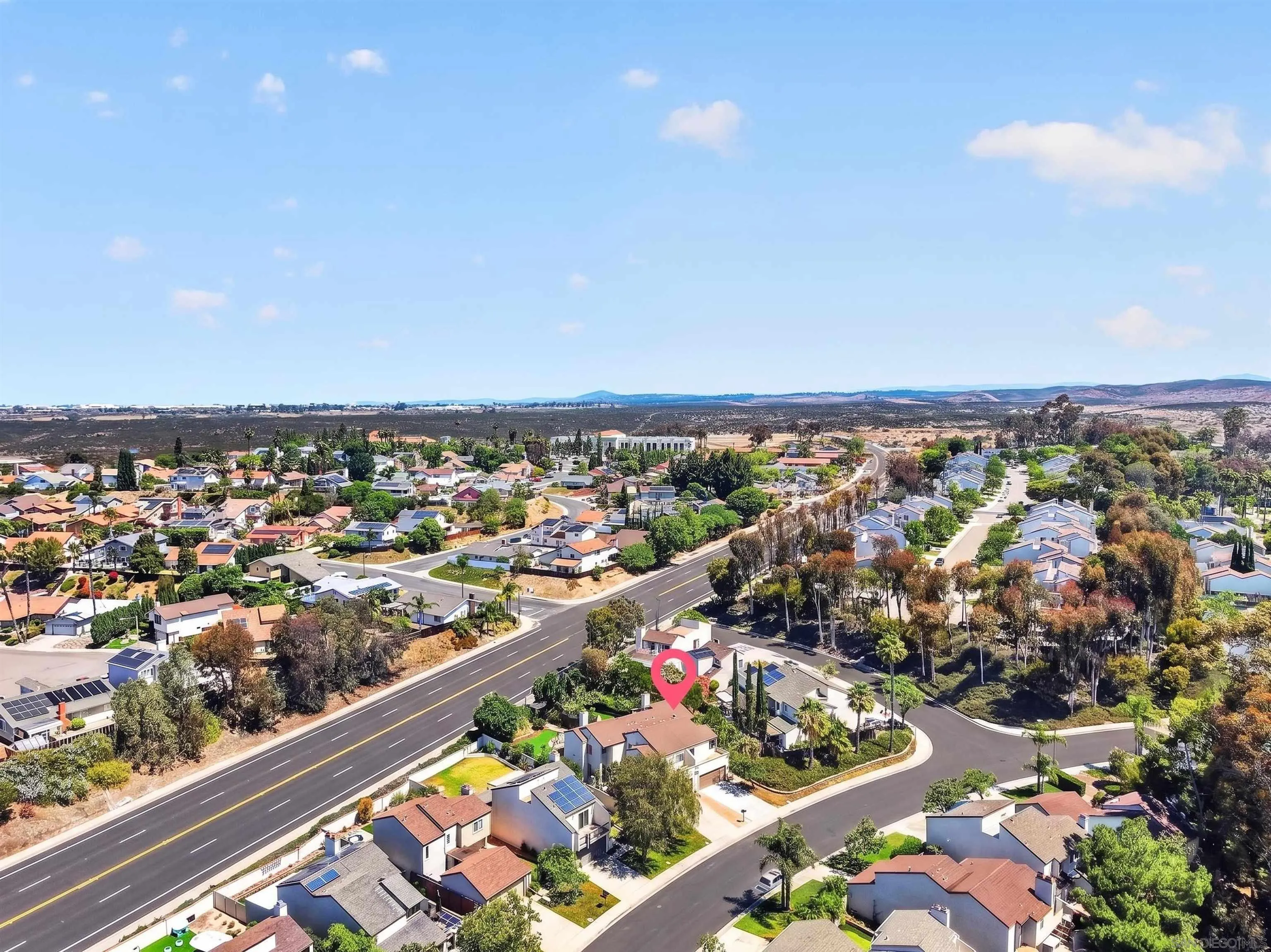 https://cdn.realtyfeed.com/cdn/127/260015648/29603143f204c8a63d3c4d14d8850ce7.webp