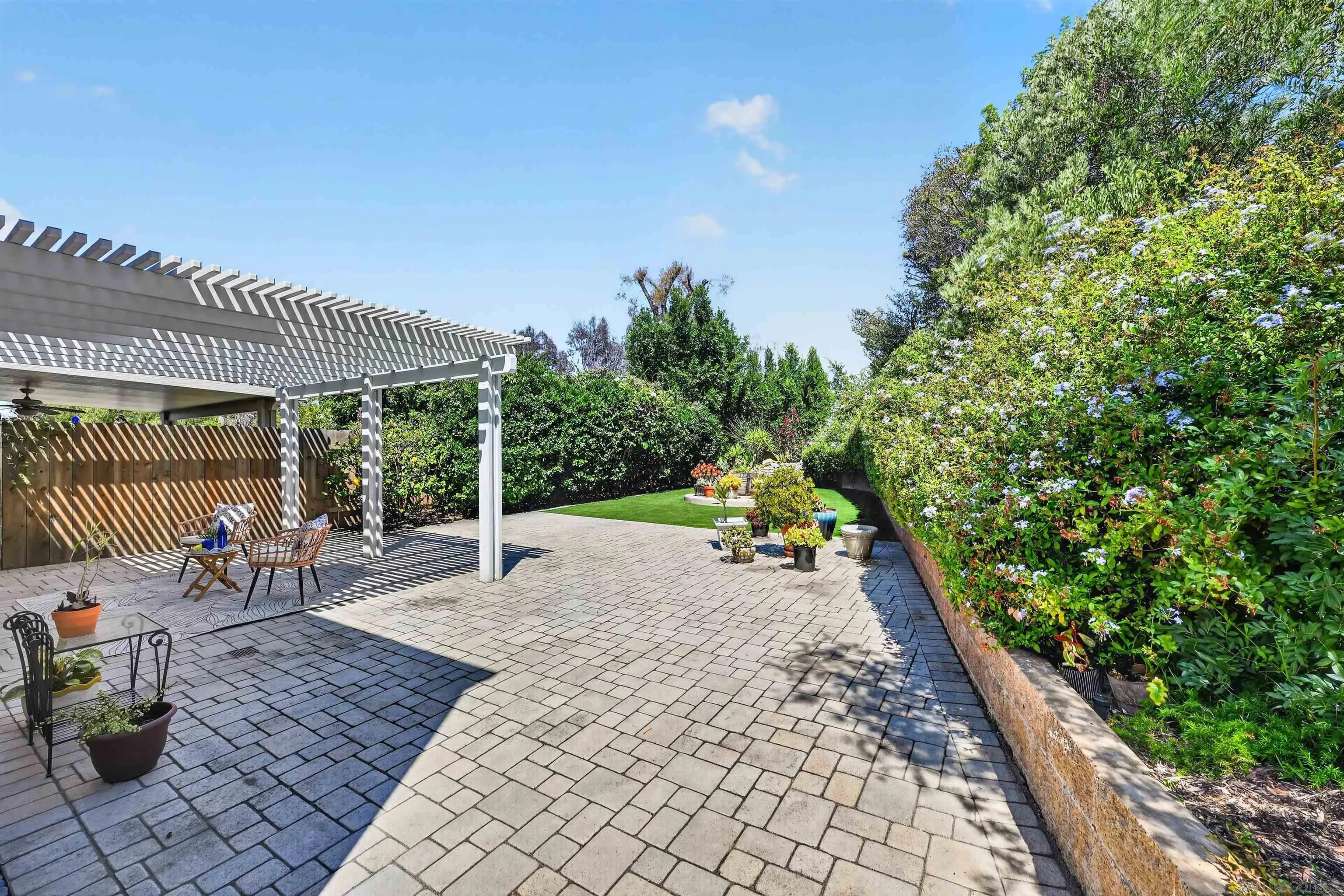 https://cdn.realtyfeed.com/cdn/127/260015648/44a0421d3a4c40826d4fd9add37bb8e4.webp
