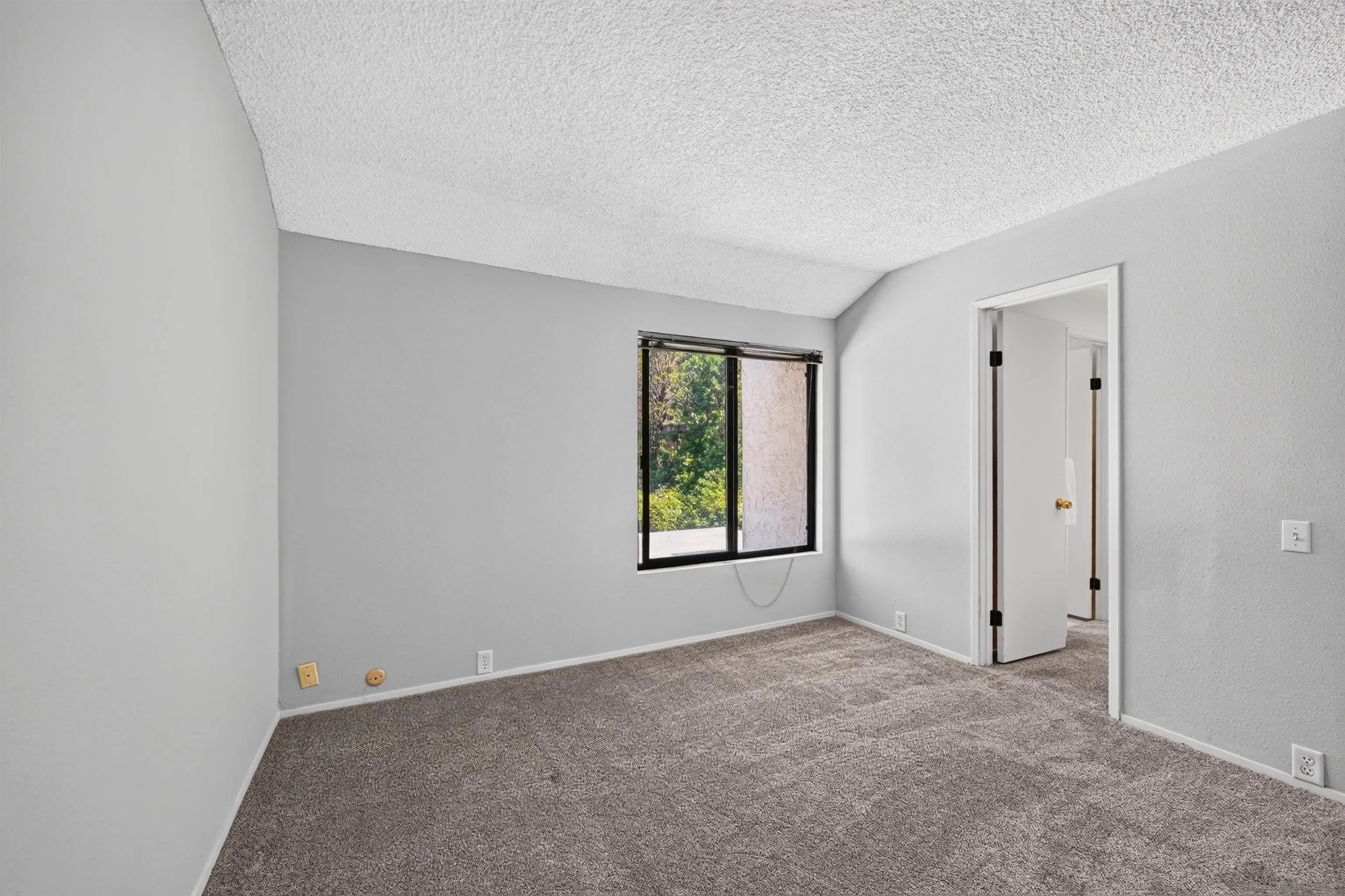 https://cdn.realtyfeed.com/cdn/127/260015648/7e6d08dbb1fabe68511cbf472c2d1f04.webp