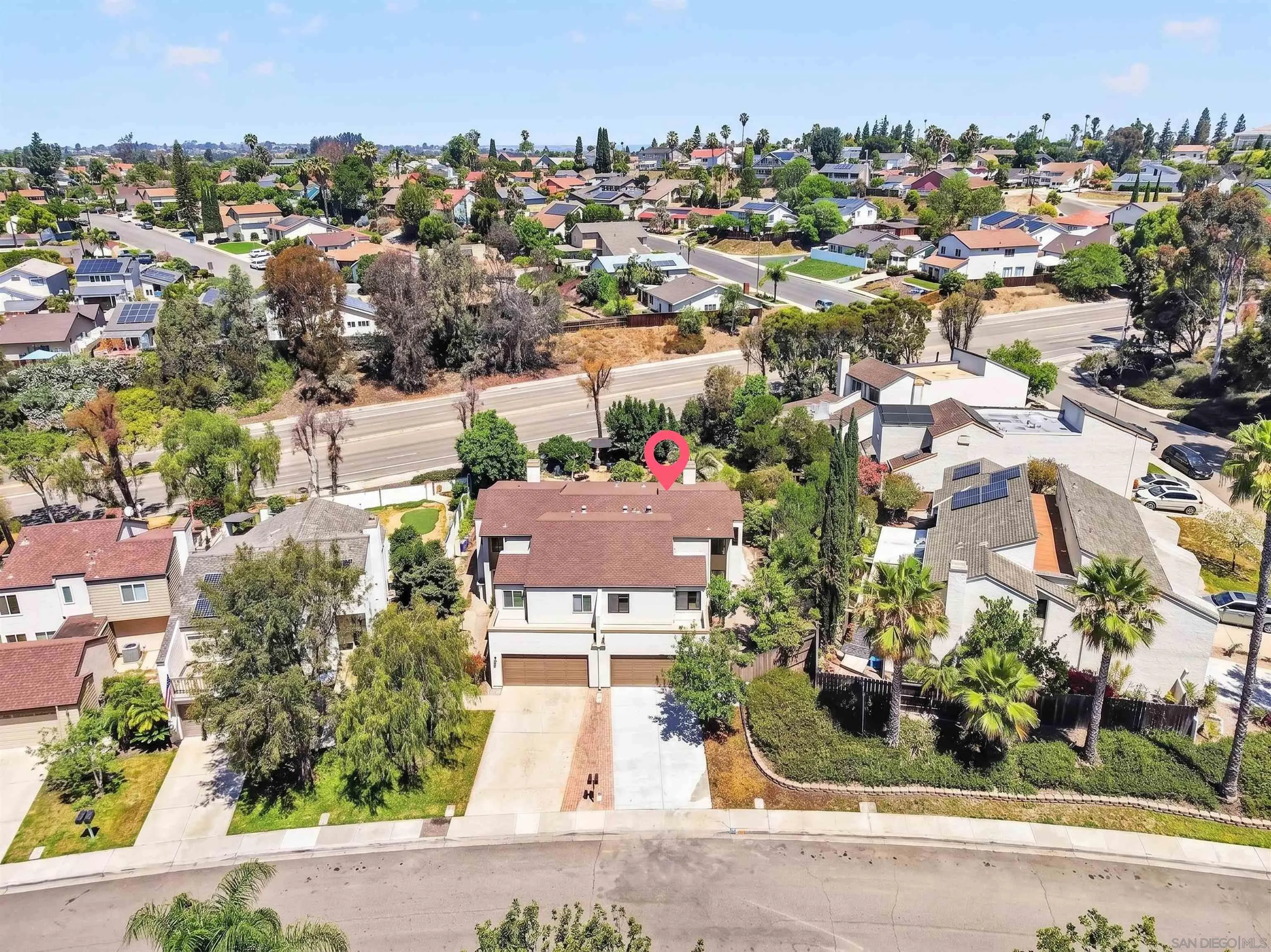 https://cdn.realtyfeed.com/cdn/127/260015648/9c011e9cfc22feaf1a3a791b121f7426.webp