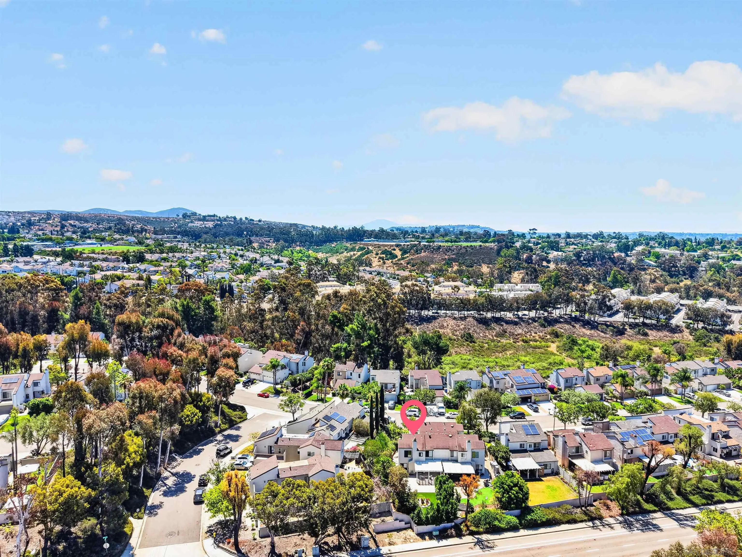 https://cdn.realtyfeed.com/cdn/127/260015648/e67b95f9c273966034b90df14003375a.webp