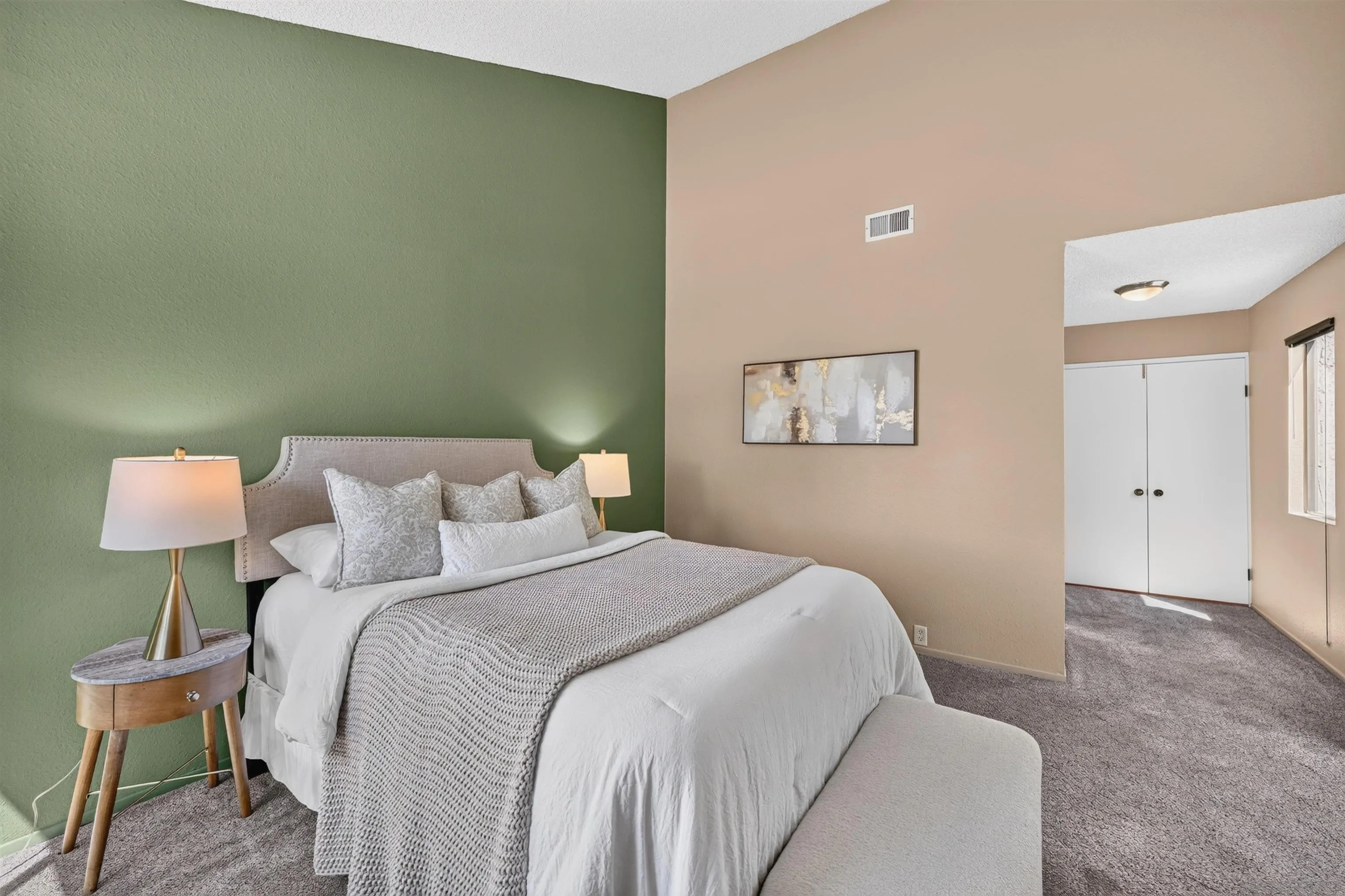 https://cdn.realtyfeed.com/cdn/127/260015648/f0129a0aa1235651d7585b59691cde0b.webp