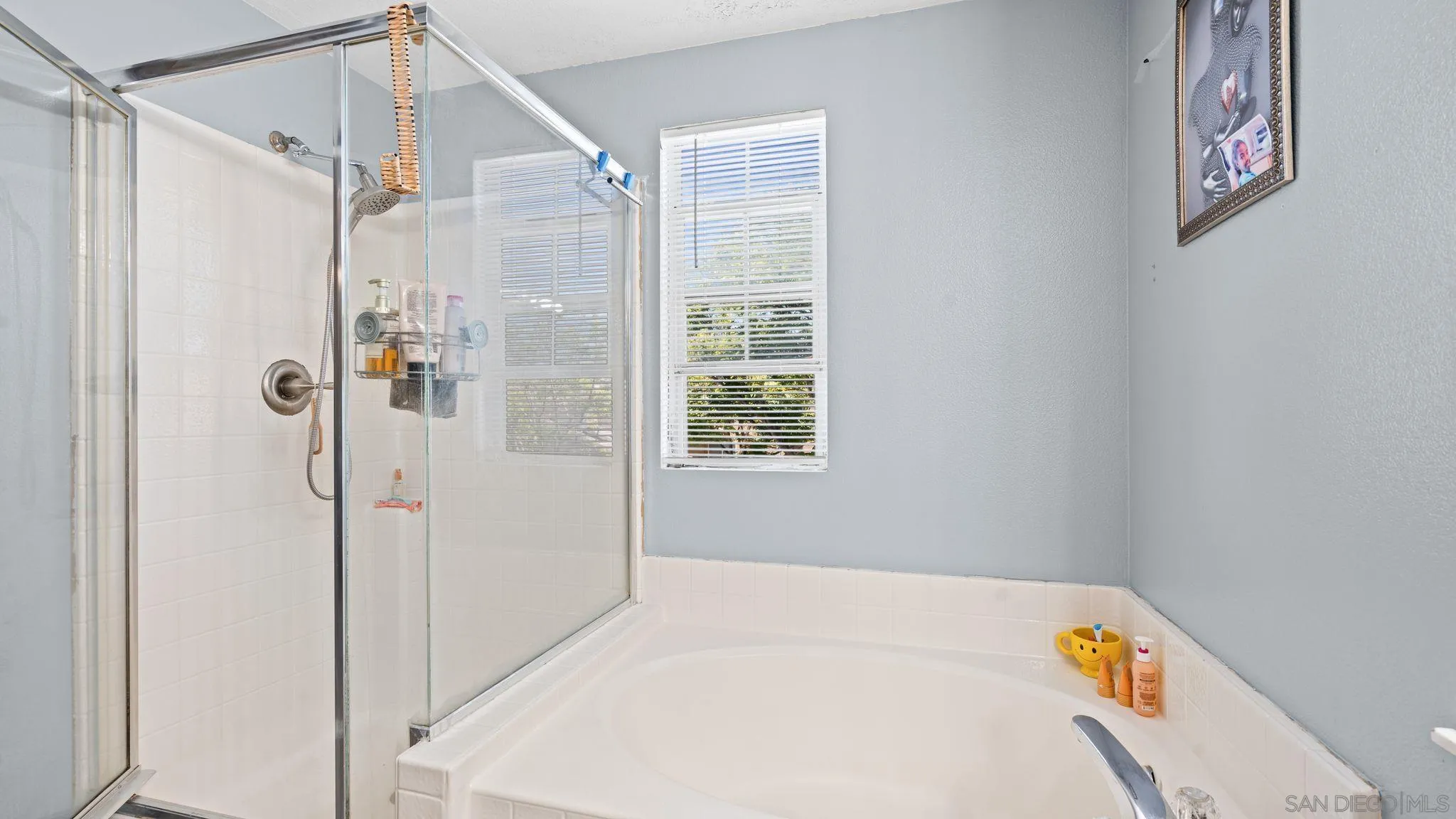 https://cdn.realtyfeed.com/cdn/127/260015652/ae1be69c4ae09a8746213747b45e1d9e.webp