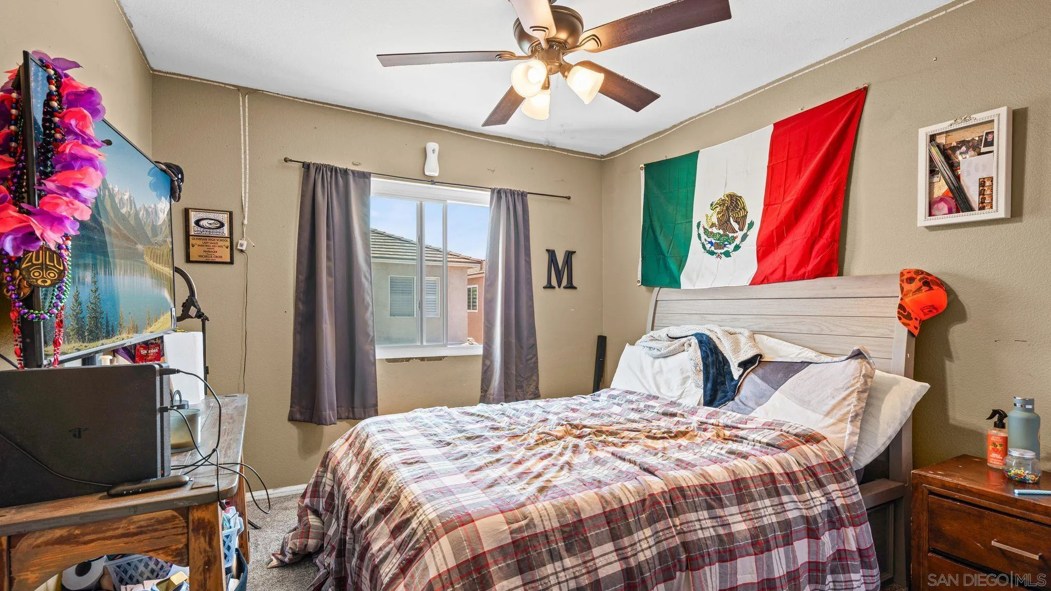 https://cdn.realtyfeed.com/cdn/127/260015652/facb92bc059704974f51f3a61485cfb3.webp
