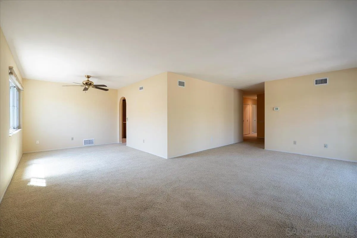 https://cdn.realtyfeed.com/cdn/127/260015655/0da094ecf329f2f33dc9aeab1dacc0a9.webp
