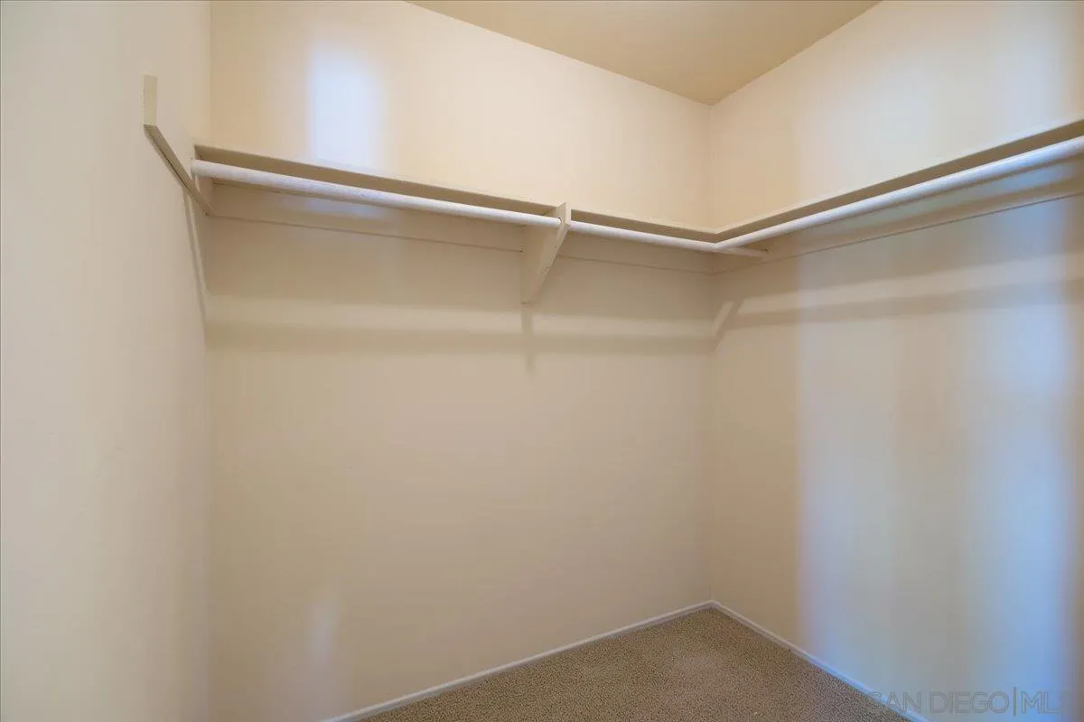 https://cdn.realtyfeed.com/cdn/127/260015655/24e206457da6723f0975efc04cbddbc0.webp