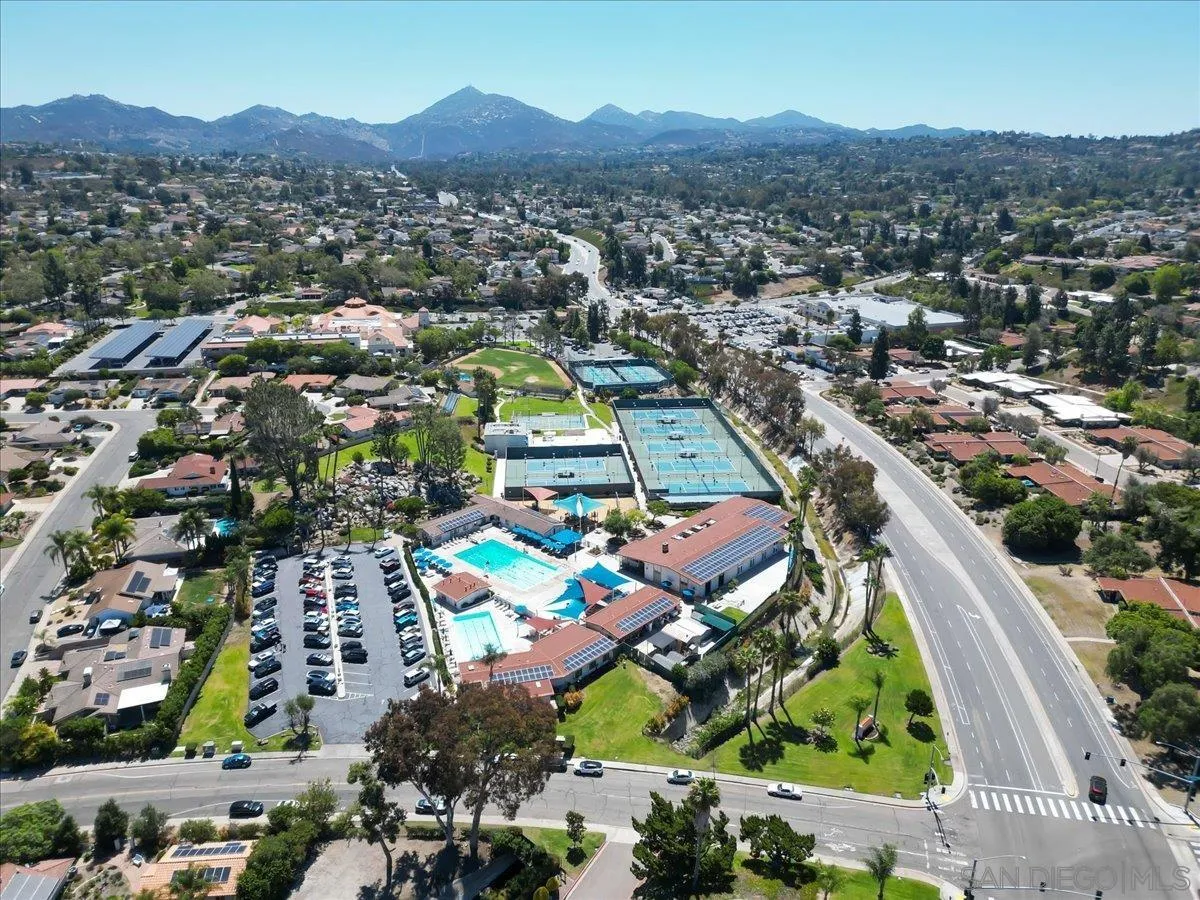 https://cdn.realtyfeed.com/cdn/127/260015655/29016a42bf4e308a5e5b38a635fbb004.webp