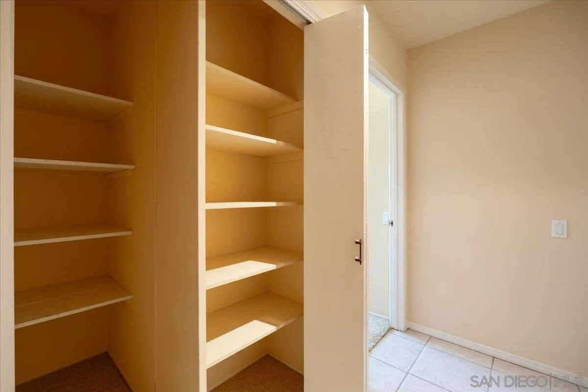 https://cdn.realtyfeed.com/cdn/127/260015655/578f63e8f80a7c03a2c30ca5523d7aca.webp
