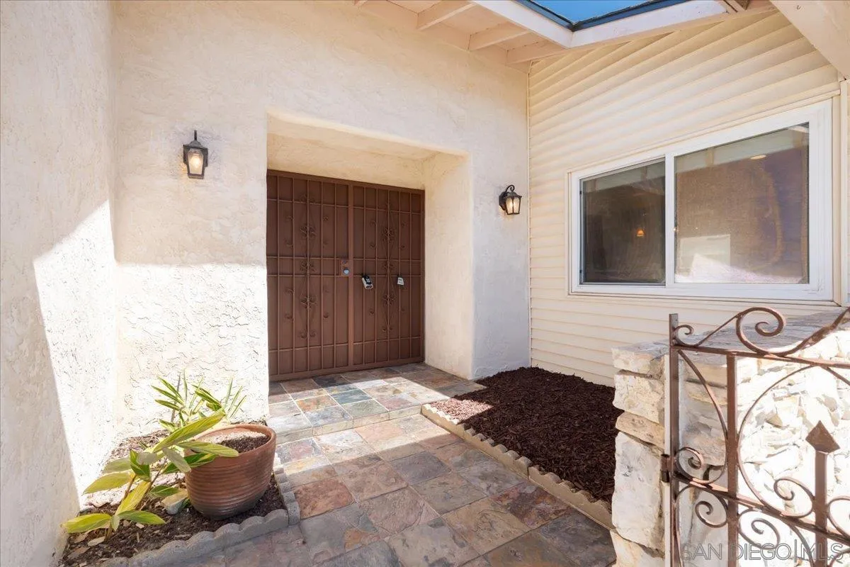 https://cdn.realtyfeed.com/cdn/127/260015655/c3c4b2d6170b888306e77f8dd522e7a1.webp