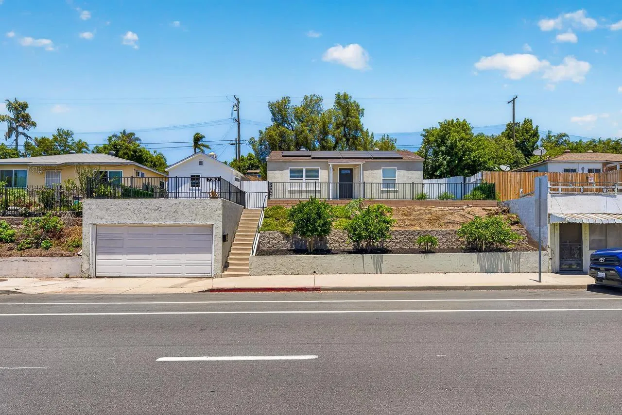 7282 University Avenue, La Mesa, CA 91942 - Main photo, La Mesa, CA