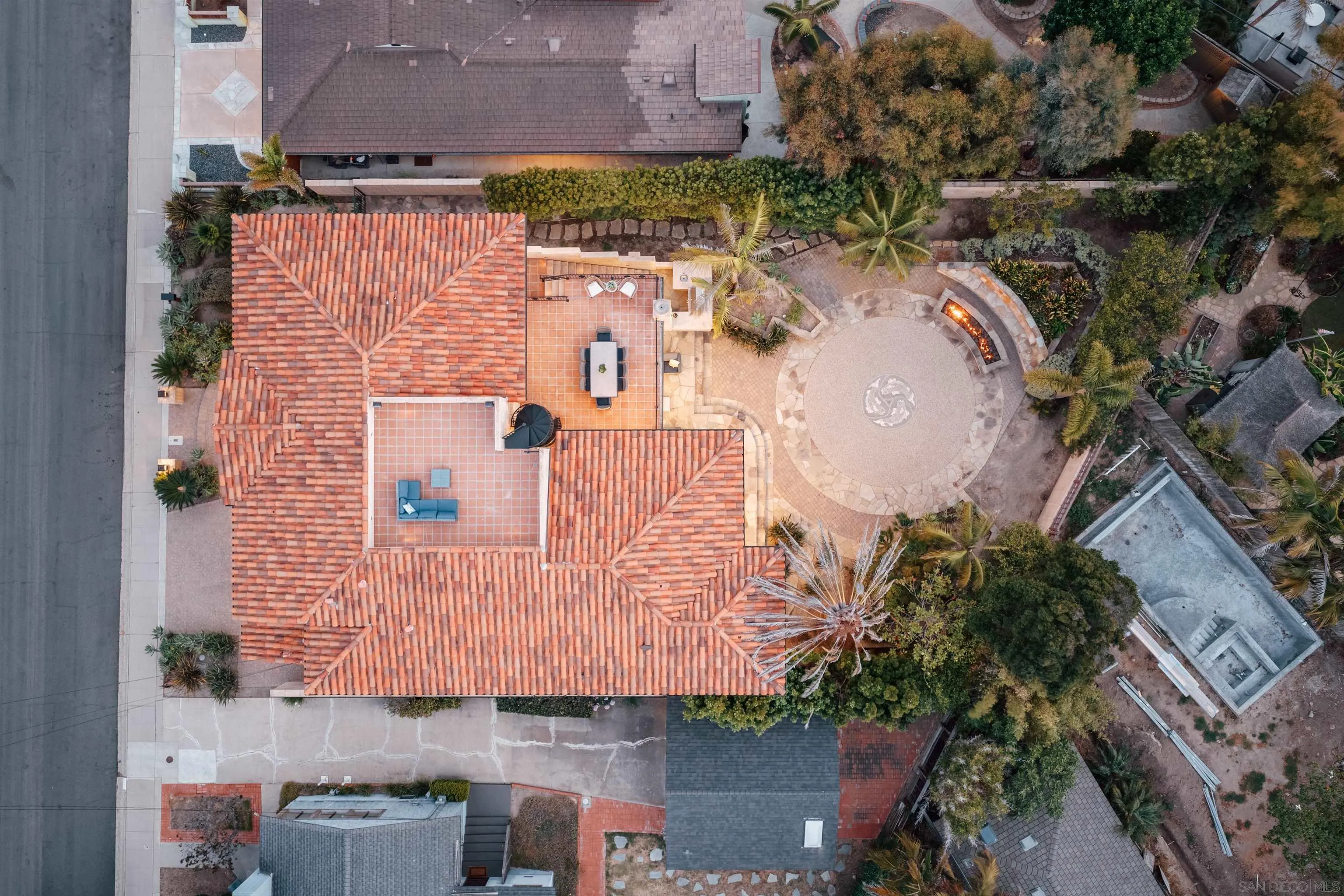 https://cdn.realtyfeed.com/cdn/127/260015657/01244688dbf37cdc64a6ef2d88cf972b.webp