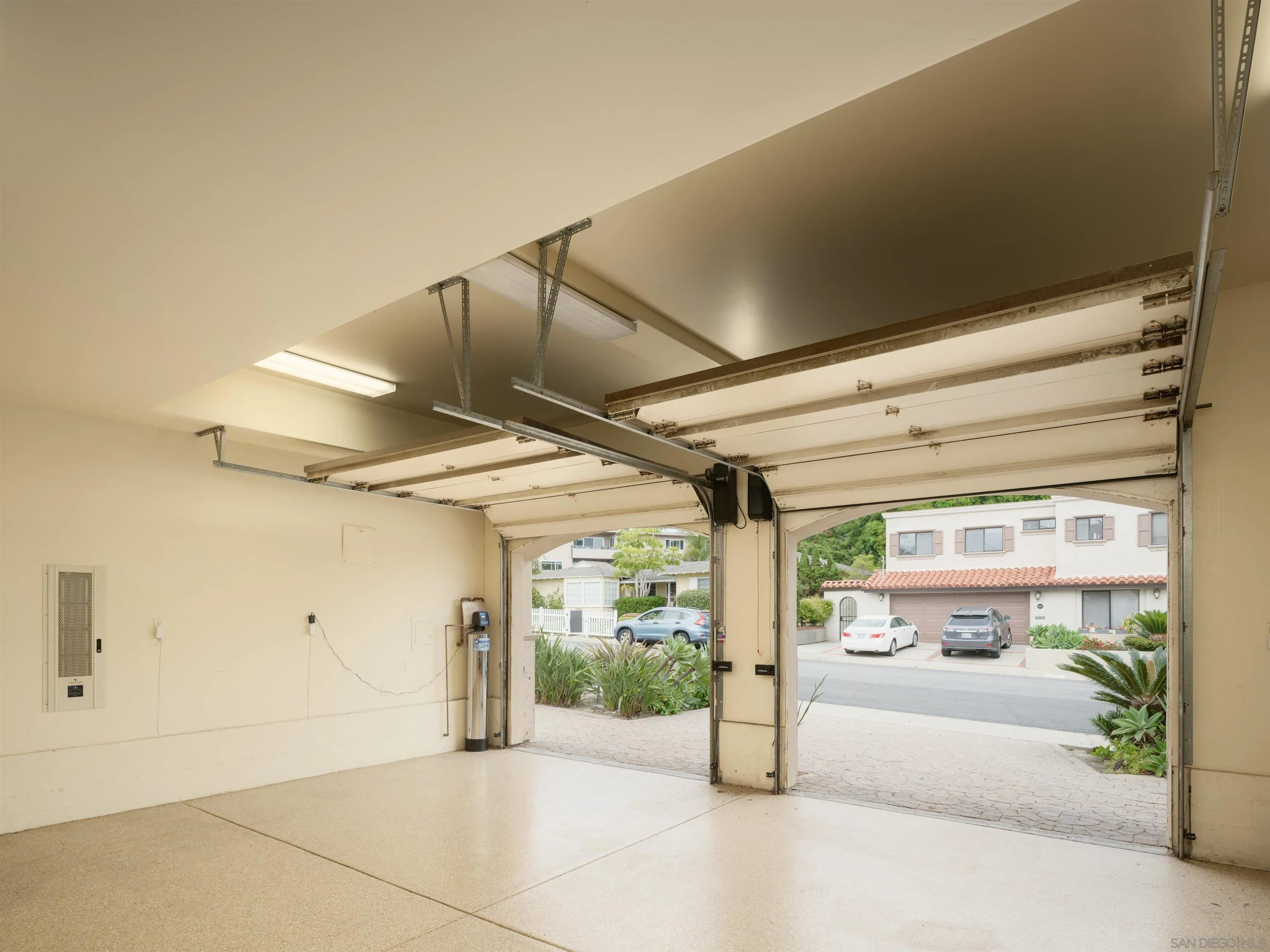 https://cdn.realtyfeed.com/cdn/127/260015657/0e1444658b13cf8a92589409b9d977c5.webp