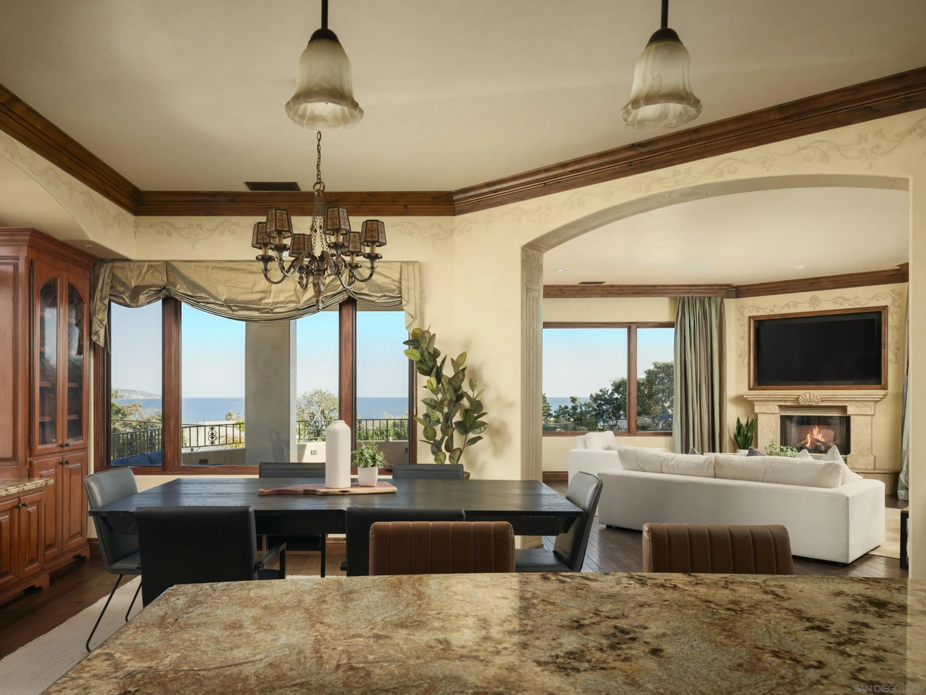 https://cdn.realtyfeed.com/cdn/127/260015657/39139a7547bed892632a15caf15d110e.webp
