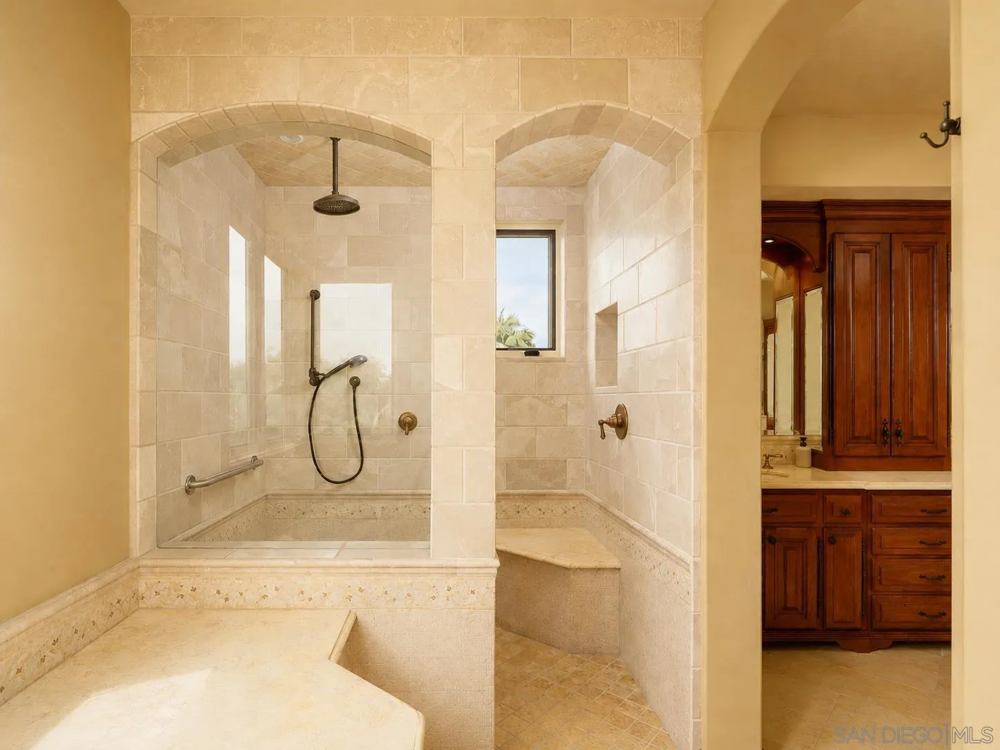 https://cdn.realtyfeed.com/cdn/127/260015657/3a906a2d3ebdfd4f47791a41ff59b4fa.webp