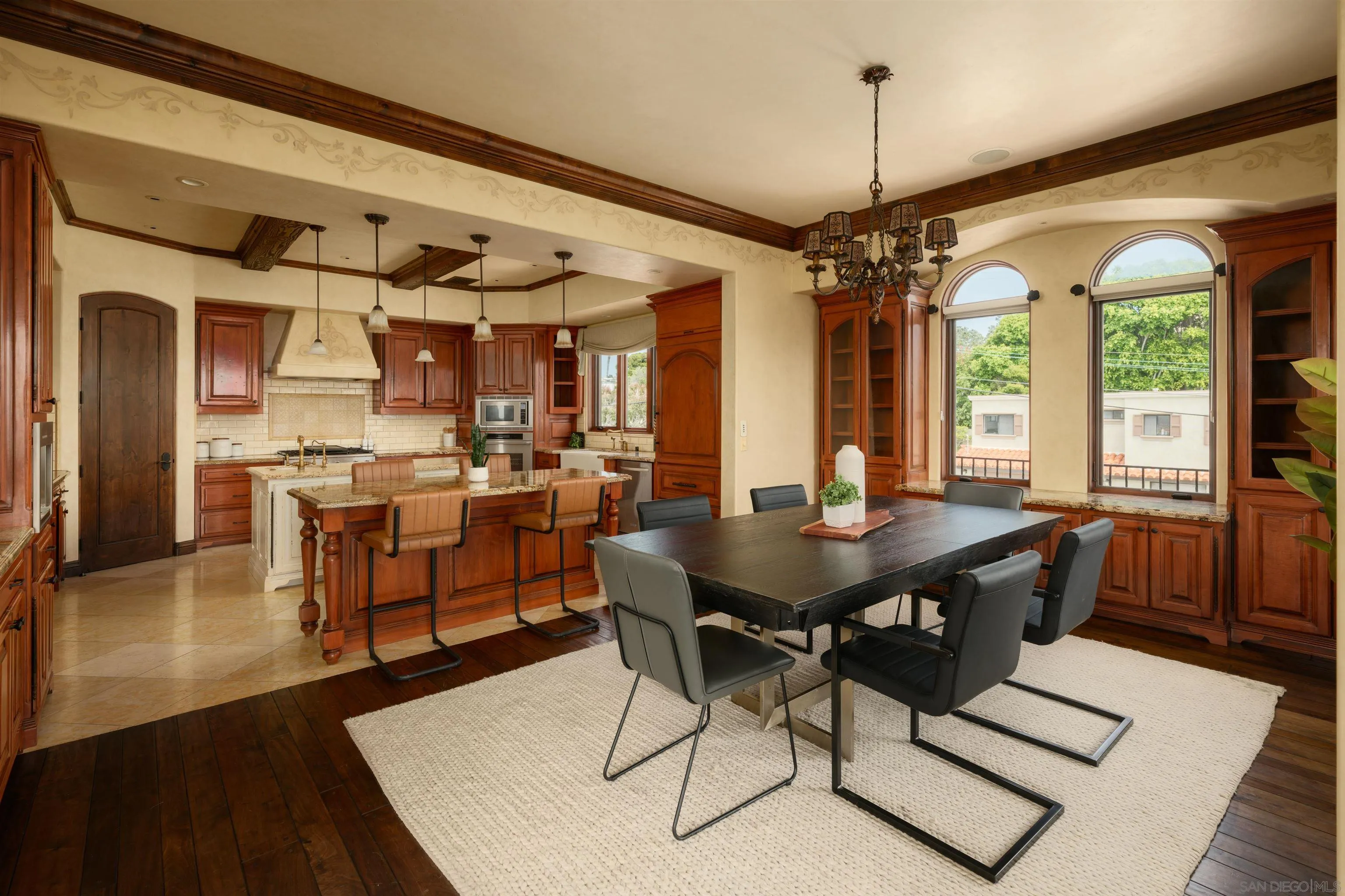 https://cdn.realtyfeed.com/cdn/127/260015657/6f10de0fc3f5af1ca3963bd2aef5b1eb.webp