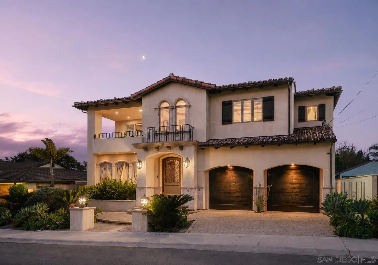 https://cdn.realtyfeed.com/cdn/127/260015657/789163faa8dc311c7cfc15ce617413fc.webp