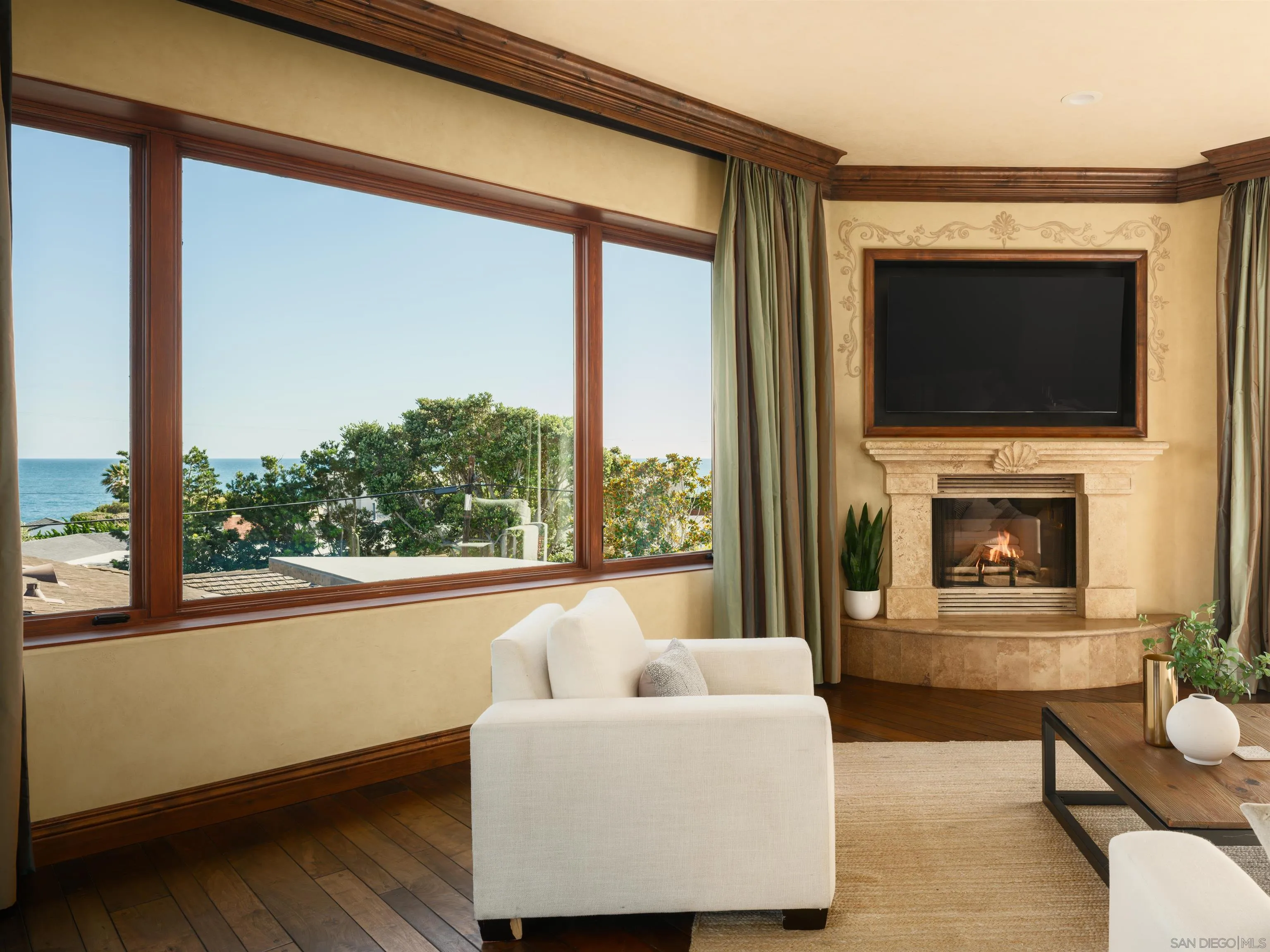 https://cdn.realtyfeed.com/cdn/127/260015657/c3b638ca3132a2b2aaa416100afe922f.webp