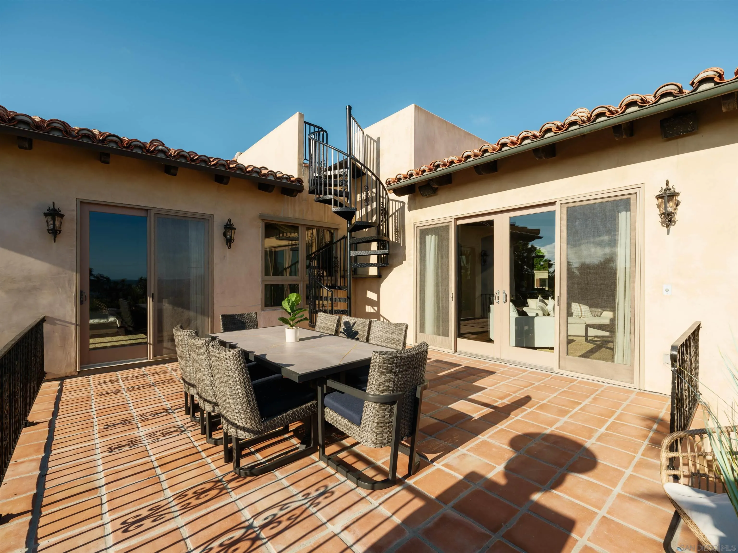 https://cdn.realtyfeed.com/cdn/127/260015657/cdfd33b6c3bdb961fb442d533d9a470f.webp