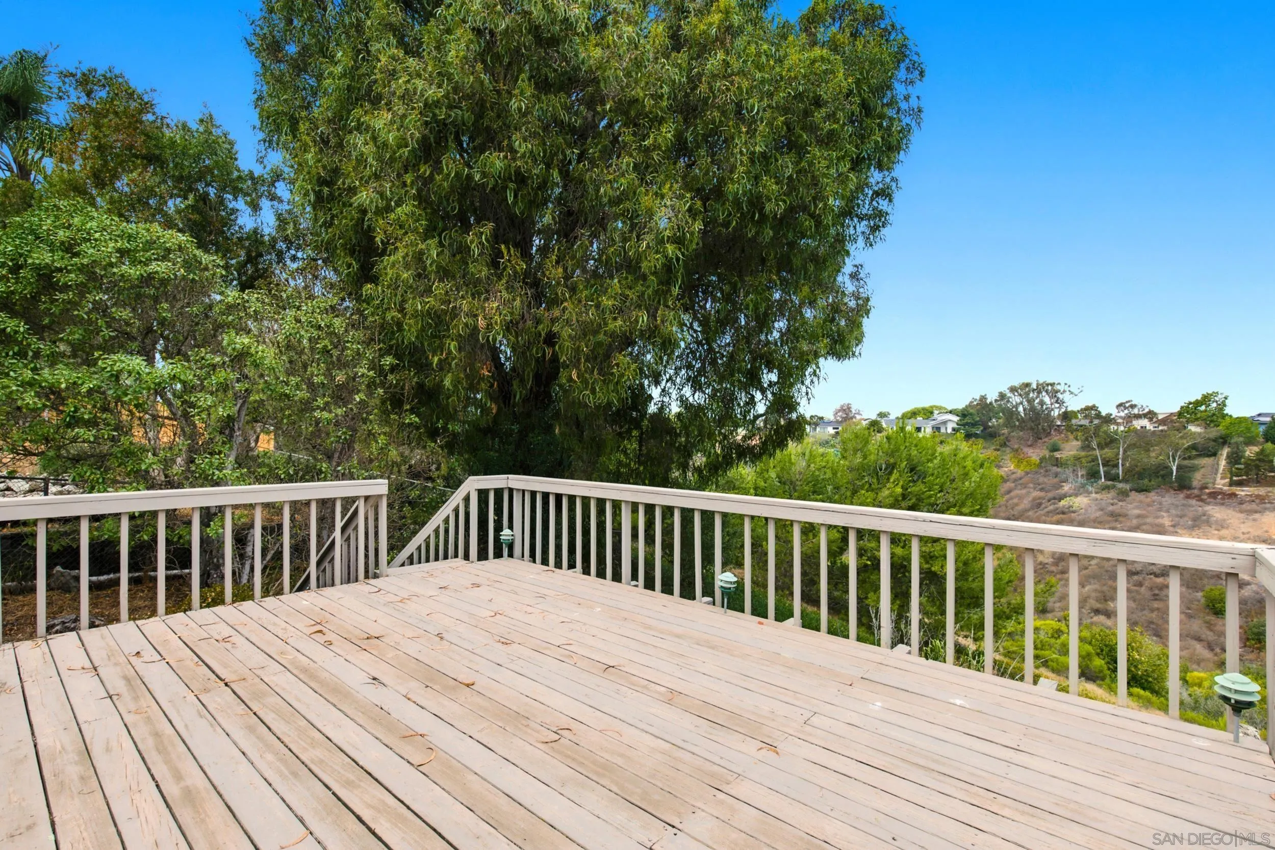 https://cdn.realtyfeed.com/cdn/127/260015658/00d929918d272dfd100acdcfc1281778.webp