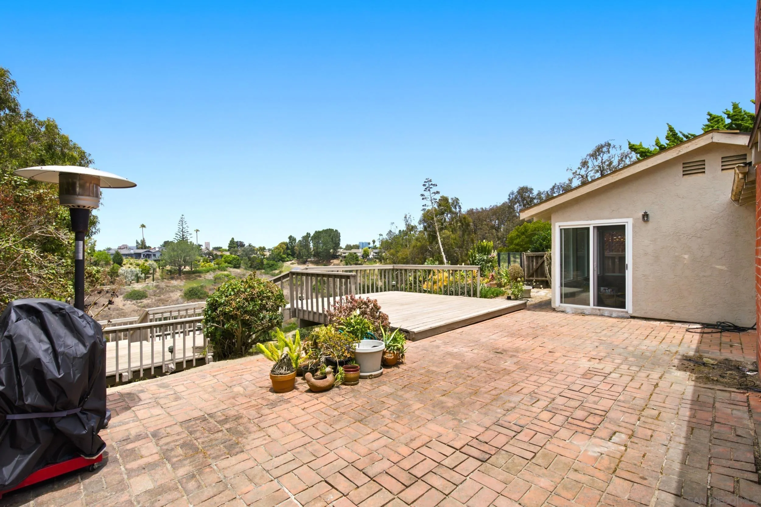https://cdn.realtyfeed.com/cdn/127/260015658/3844d46e55d0169afe35a8ce281d82b3.webp