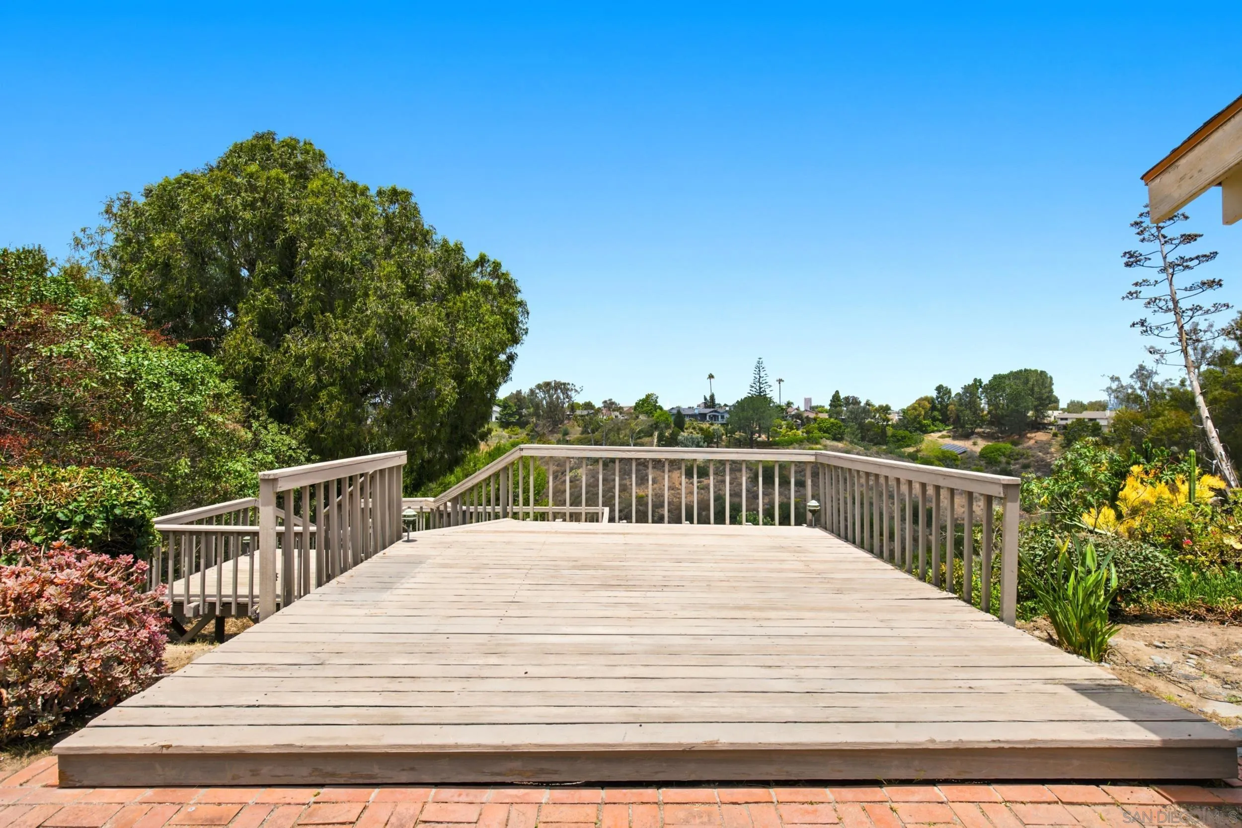 https://cdn.realtyfeed.com/cdn/127/260015658/3c0ea4a4f346226897789cb66297c533.webp