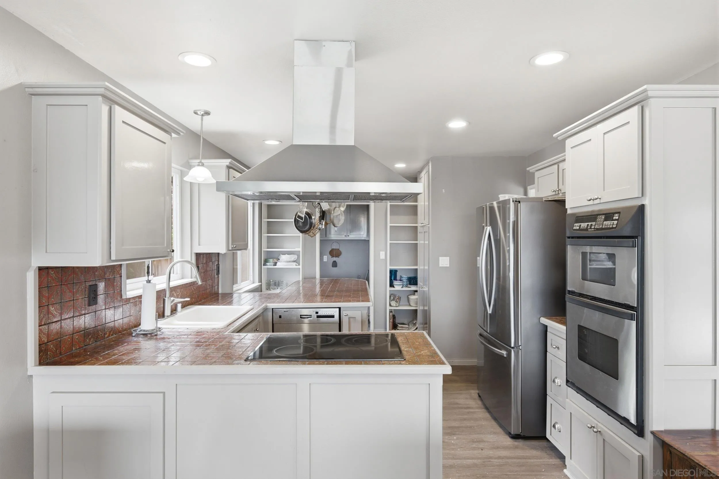 https://cdn.realtyfeed.com/cdn/127/260015658/40b3aa84b2e655ac93c26d638df61df7.webp