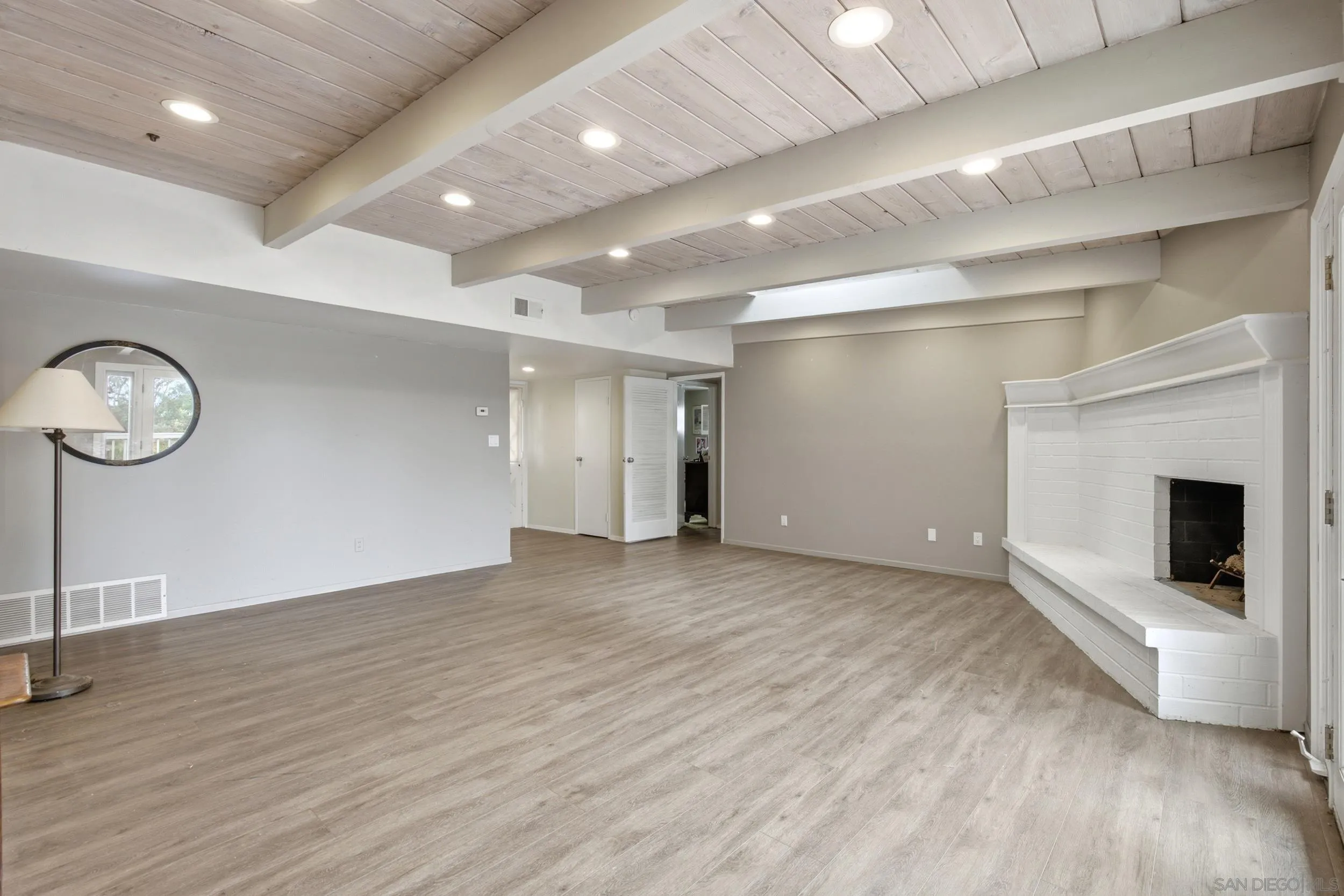 https://cdn.realtyfeed.com/cdn/127/260015658/489011d9694646ee6506d3609604e11e.webp