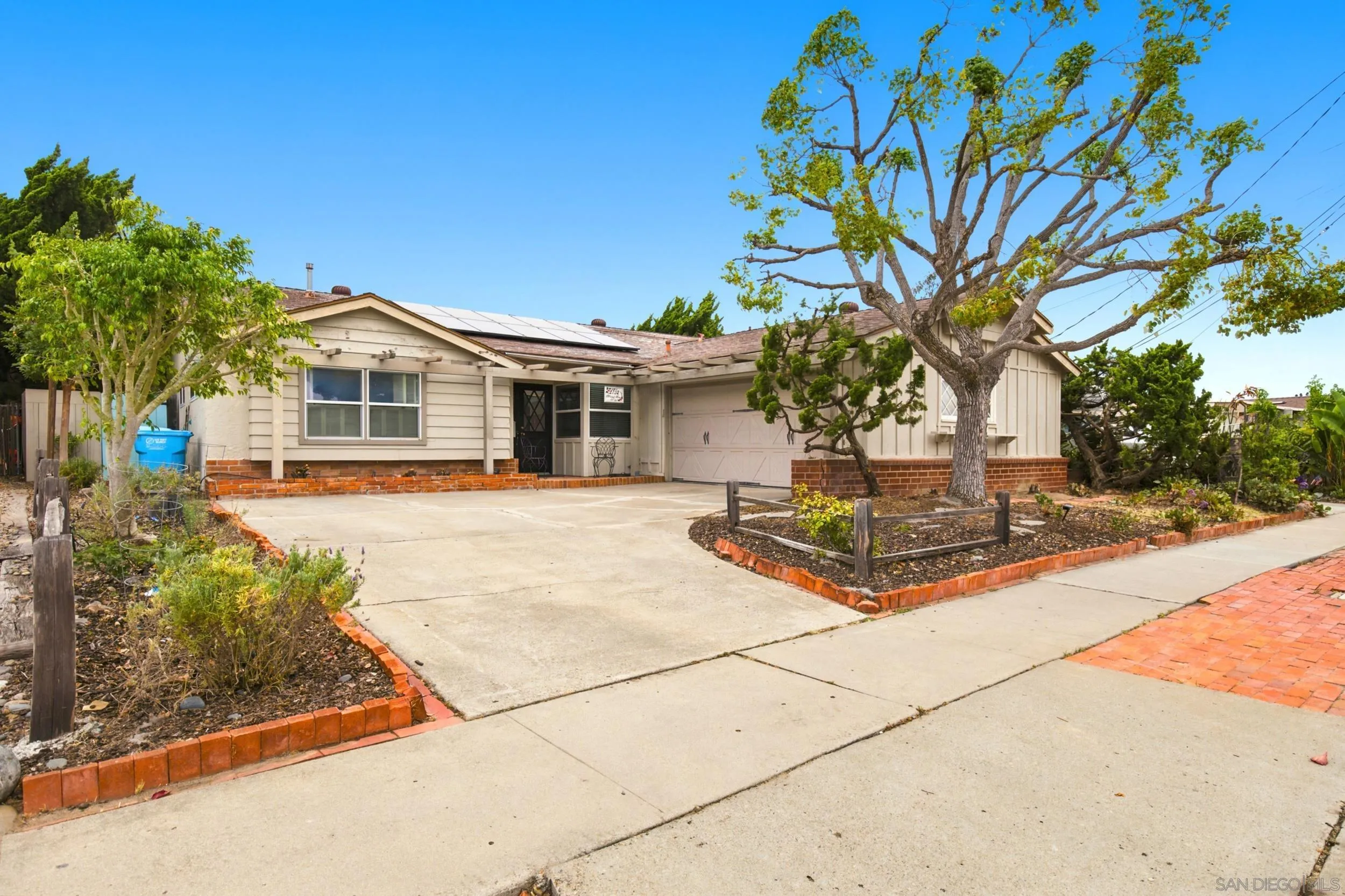 https://cdn.realtyfeed.com/cdn/127/260015658/58099c65d9c61417e44915f184adeb82.webp
