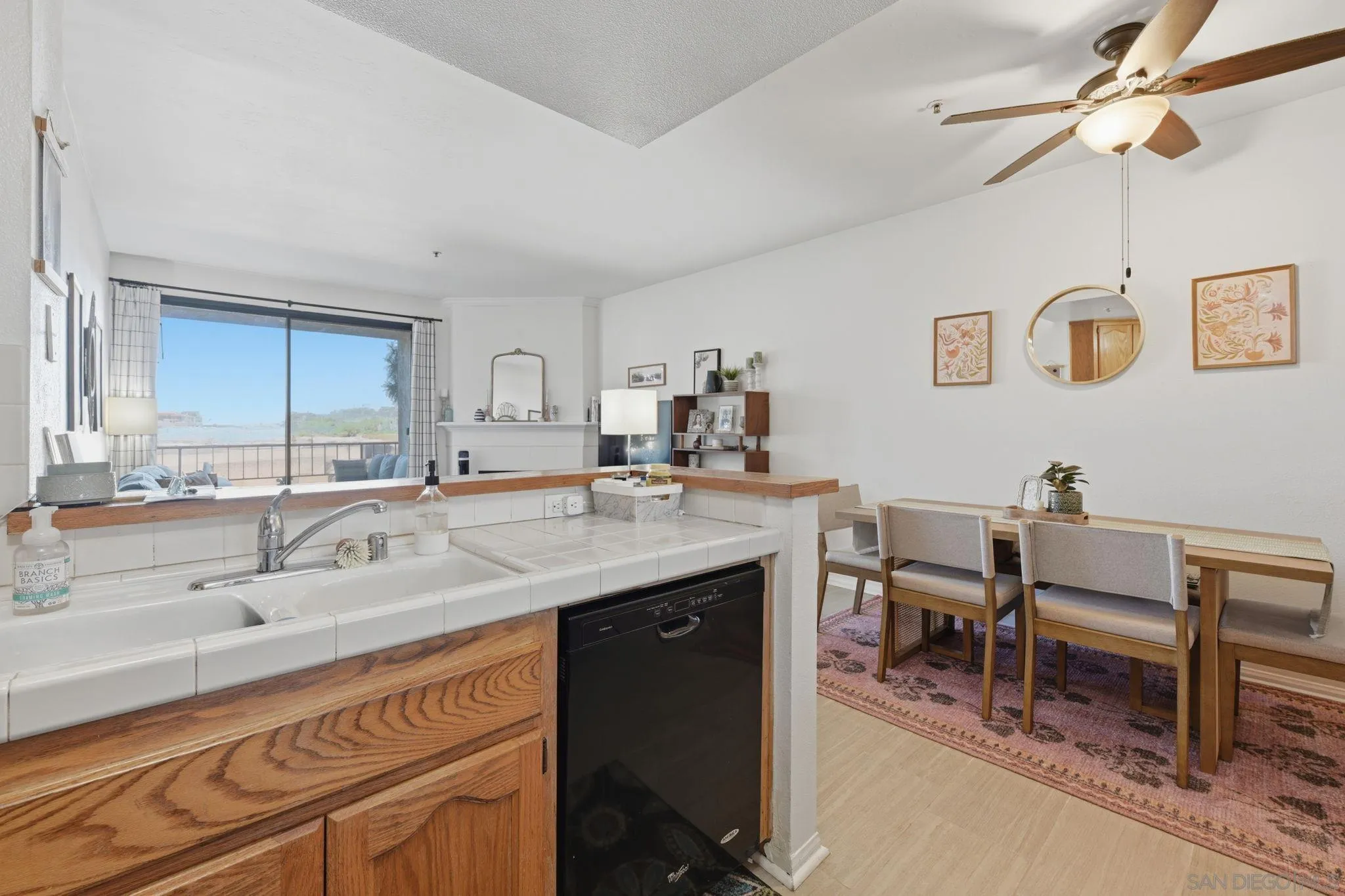 Photo #12: 260015659 Listing: Photo #12