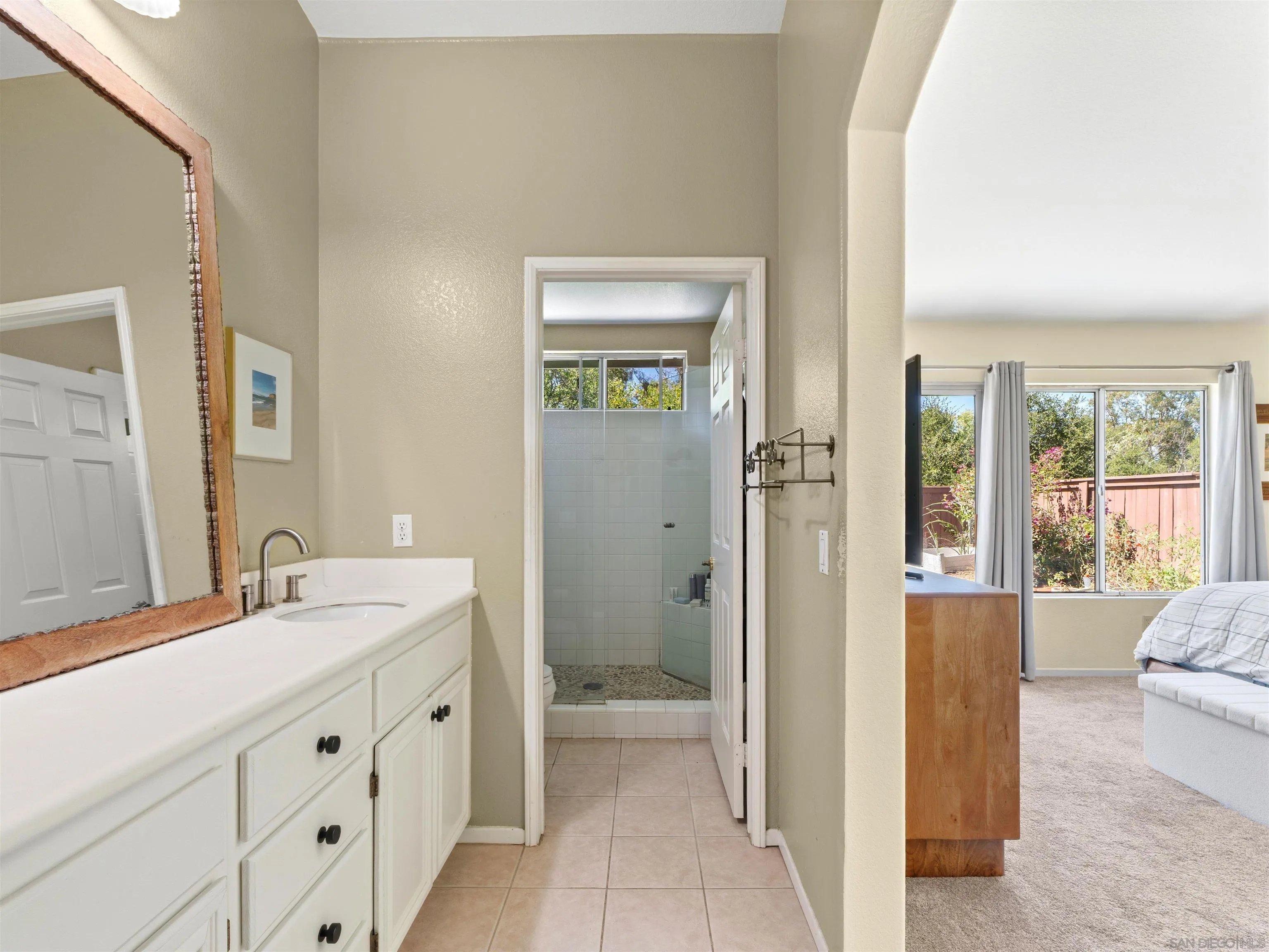 https://cdn.realtyfeed.com/cdn/127/260015661/3add9ac8d400fcc26a65234cd6600925.webp
