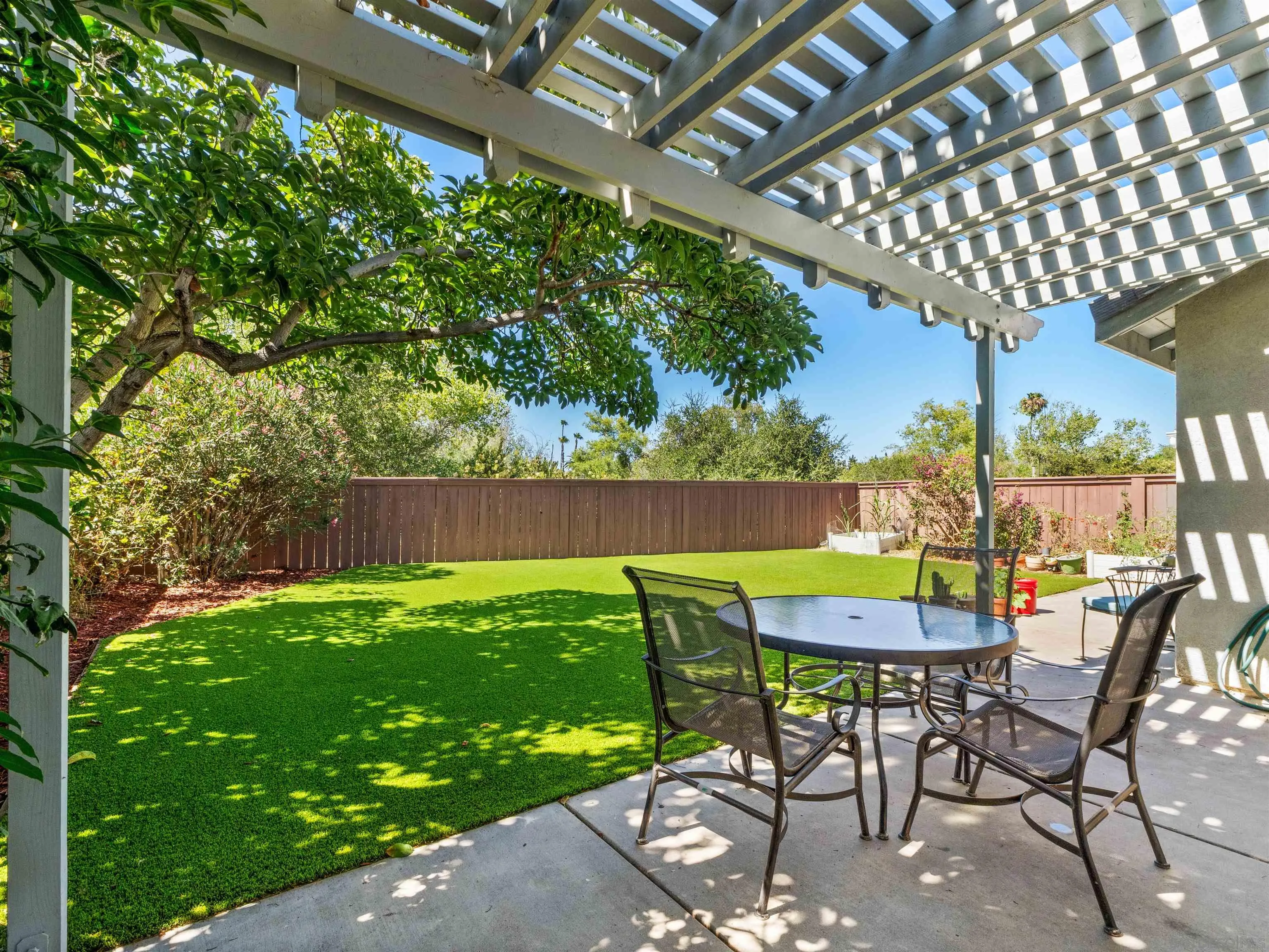 https://cdn.realtyfeed.com/cdn/127/260015661/8d2b312da2acf124d7dddfd445fedd6a.webp