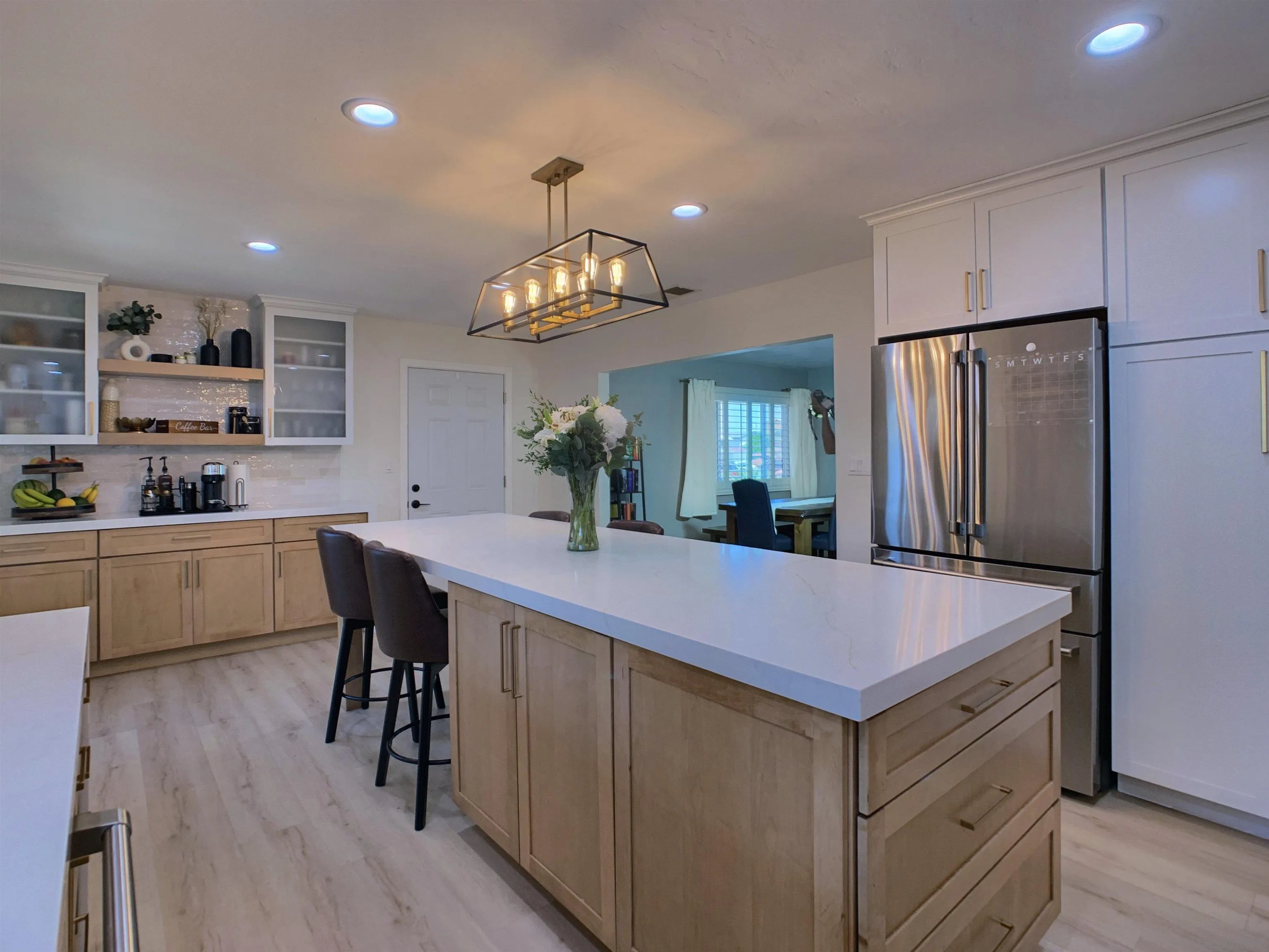 https://cdn.realtyfeed.com/cdn/127/260015662/76290428d4d39b1e069538df6fe3c155.webp