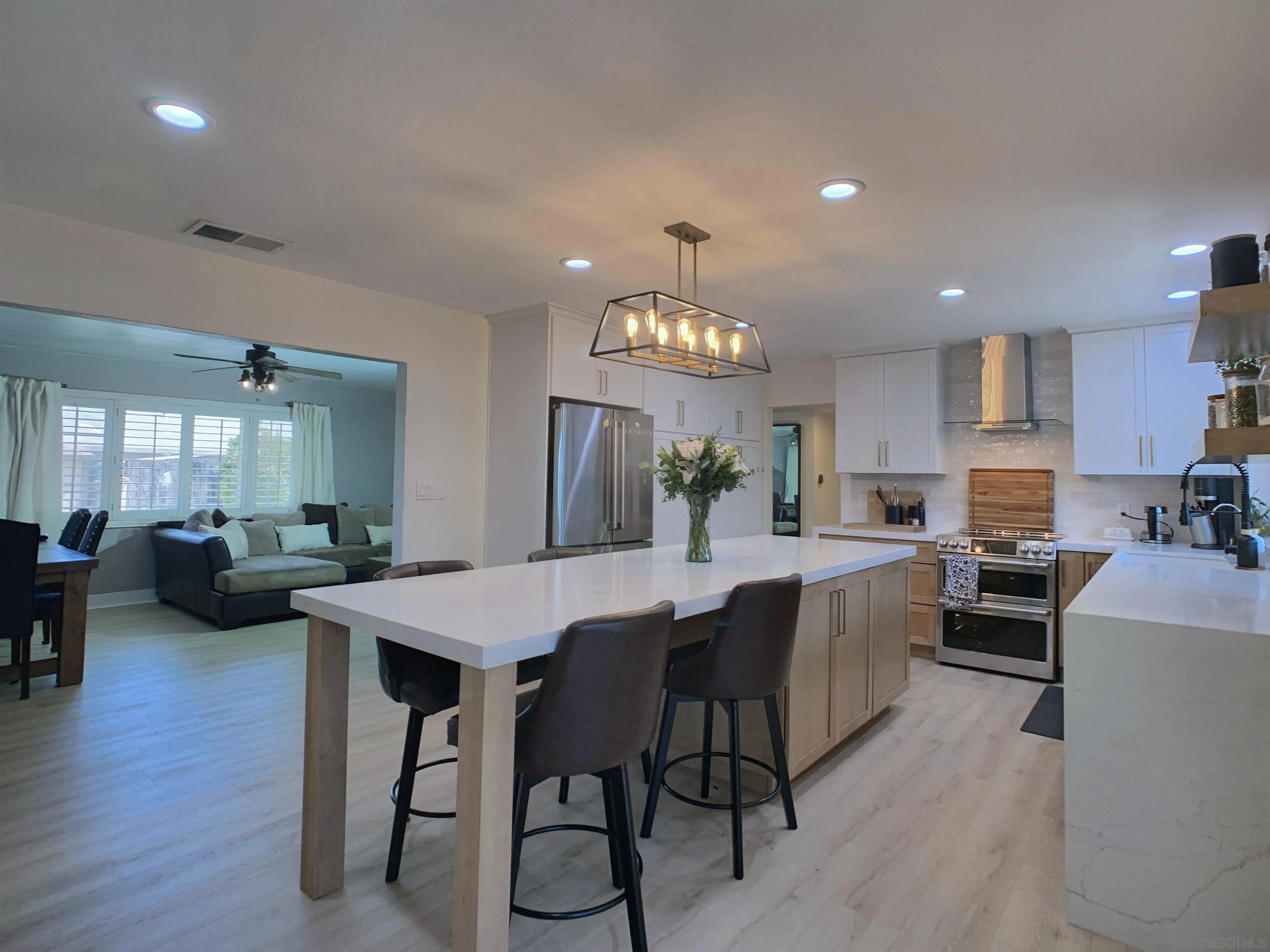 https://cdn.realtyfeed.com/cdn/127/260015662/e1edc65224ecfd0200a7c45e2daa5d2f.webp