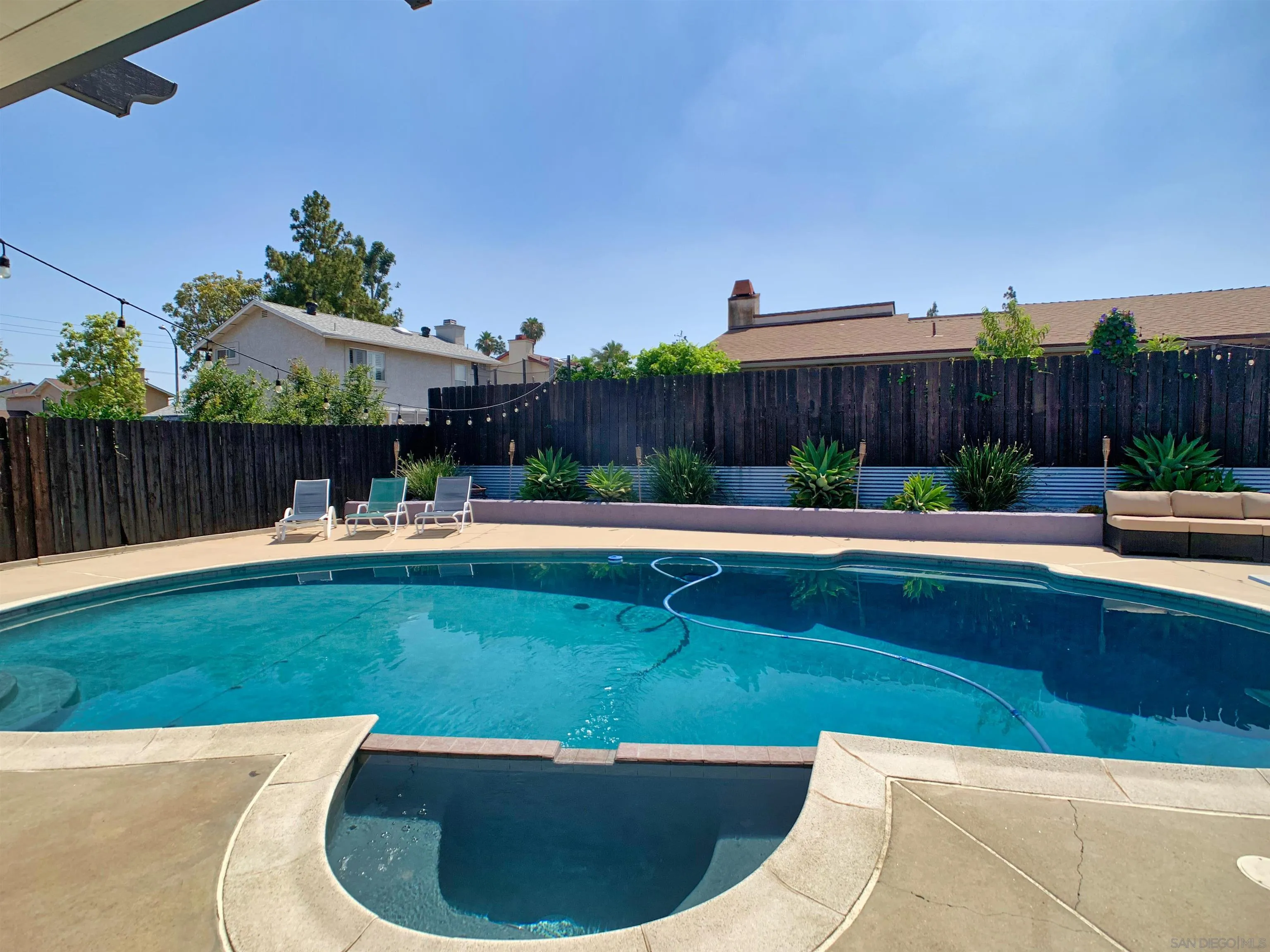 https://cdn.realtyfeed.com/cdn/127/260015662/f677f332a8b3a304f2bd099af5c9fc4c.webp