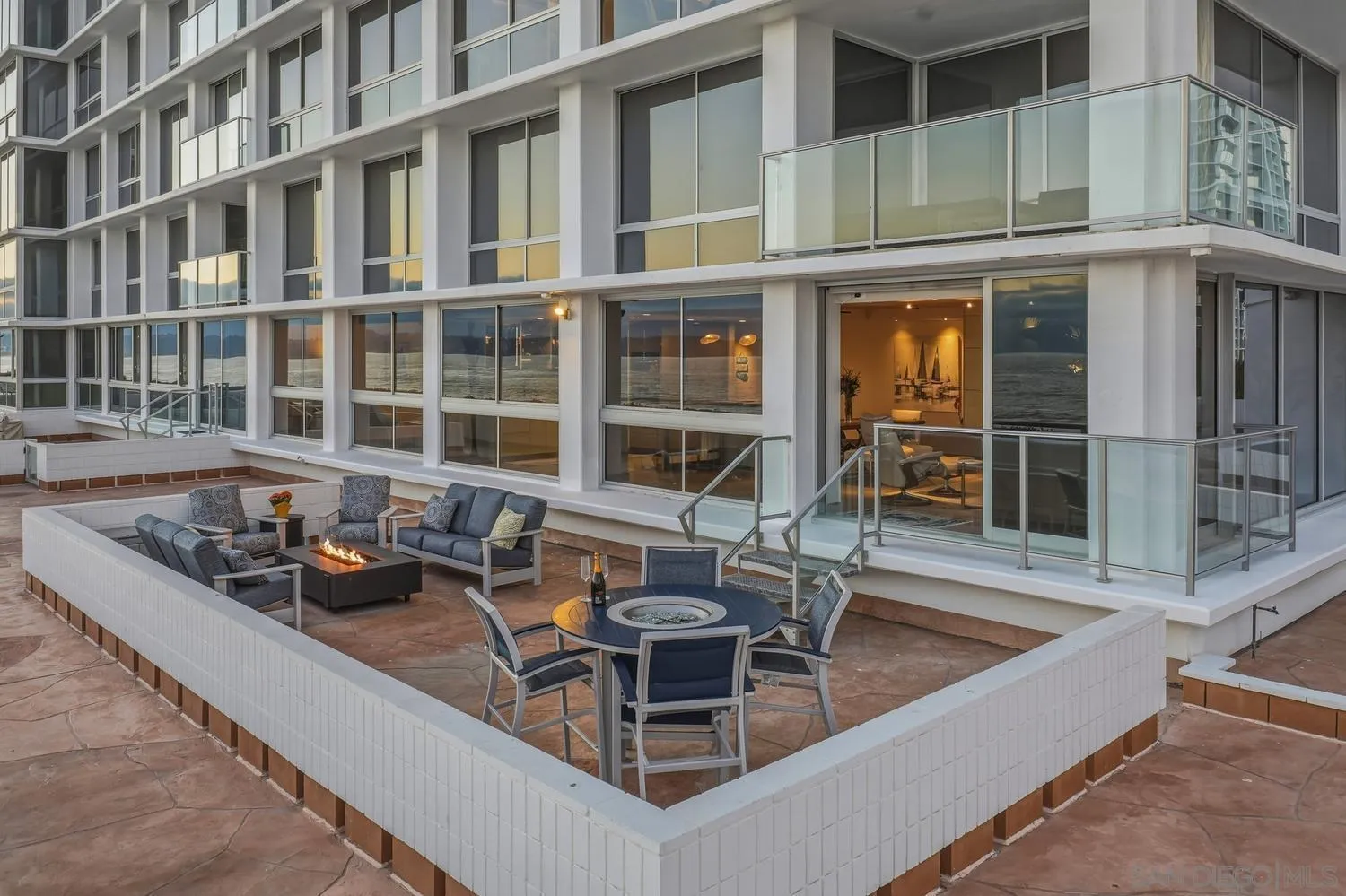 https://cdn.realtyfeed.com/cdn/127/260015666/52d5be6e2cccf8d765eae83b44ea0f0d.webp