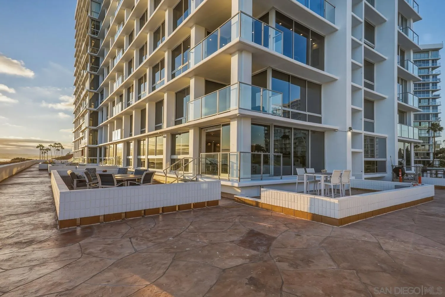 https://cdn.realtyfeed.com/cdn/127/260015666/54967fcf4a5e7dd5fb629d5f09a96ecc.webp